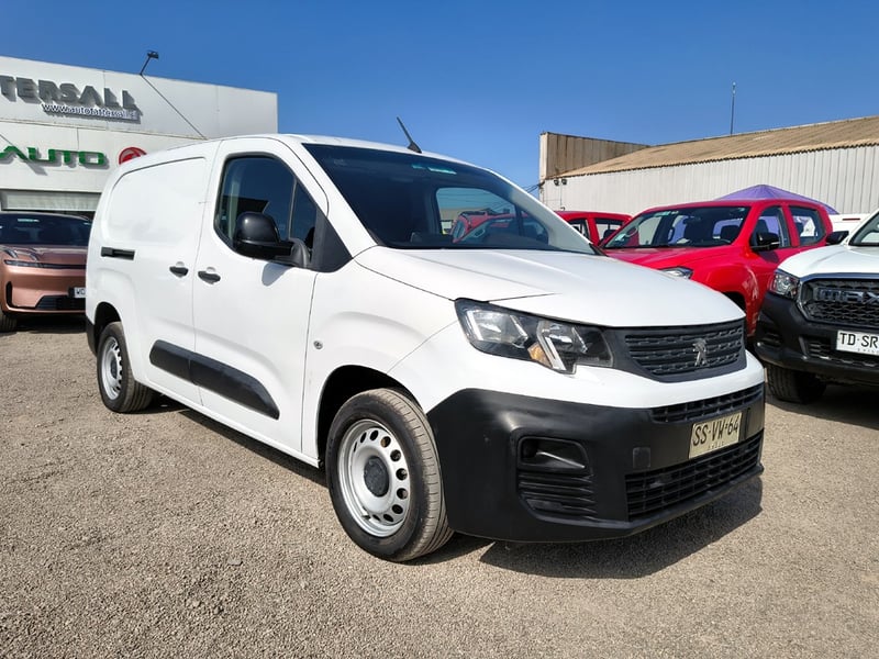 Peugeot PARTNER L2 1.6 Diesel 4x2 T/M 2023 - Imagen 3 de 18