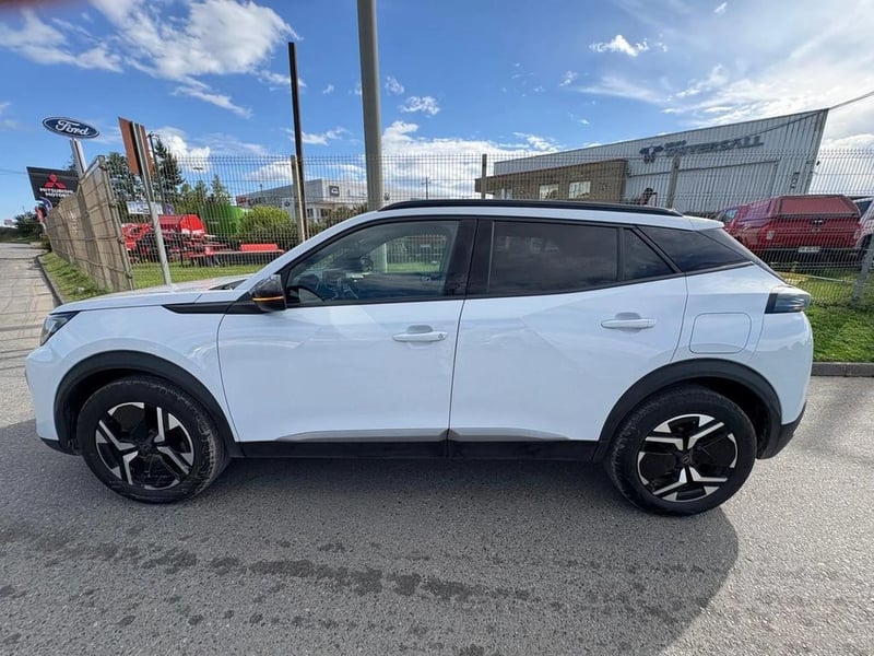 Peugeot 2008 BLUE HDI 2025 - Imagen 4 de 13