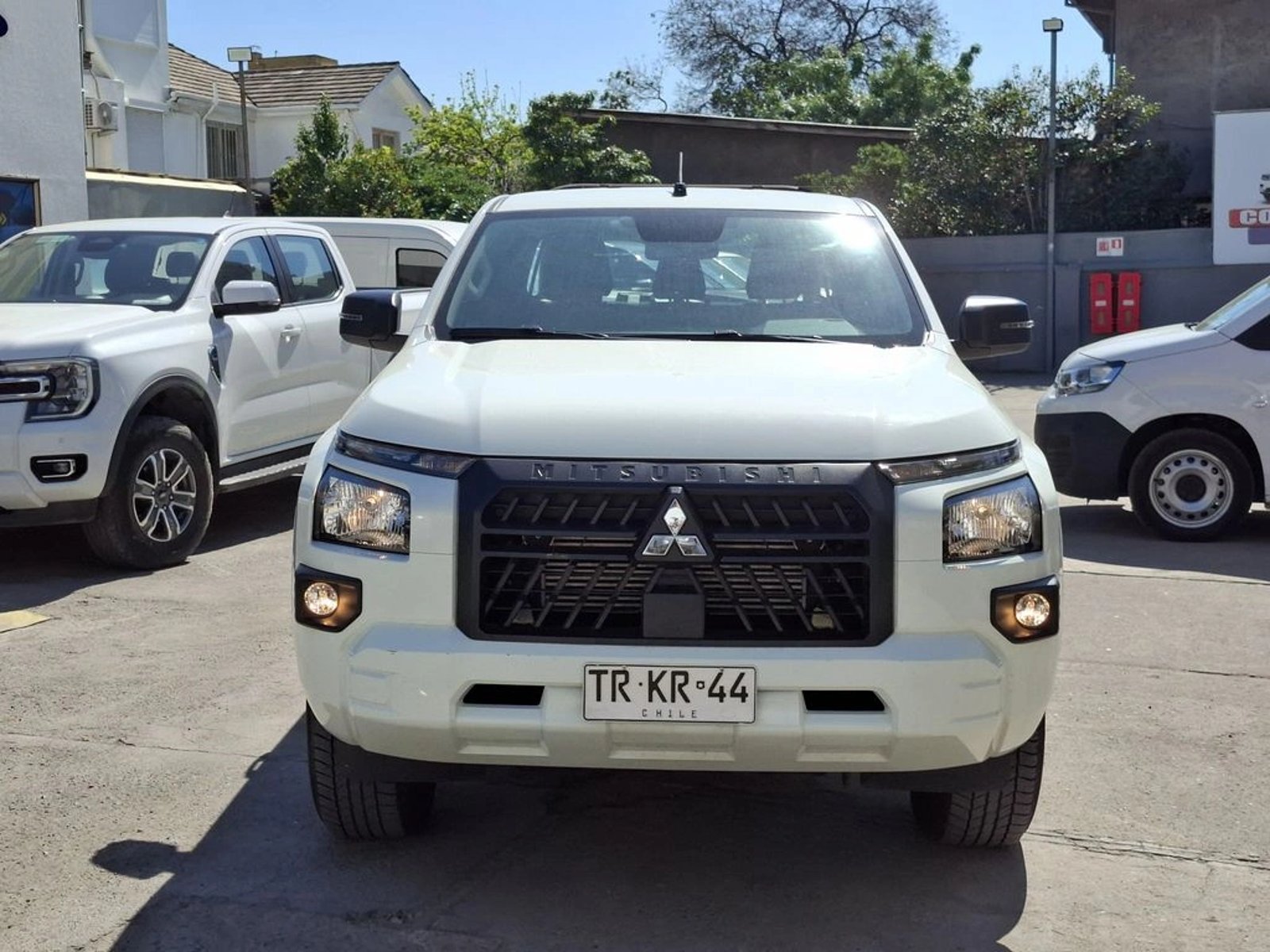Mitsubishi L200 KATANA XRT 4X4 MT 2024 - Foto 2 de 20