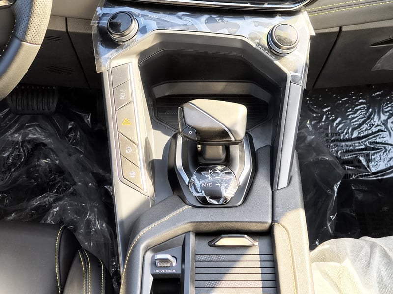 Lynk & Co 06 1.5 Gasolina 4x2 T/A PRO 2027 - Imagen 18 de 20
