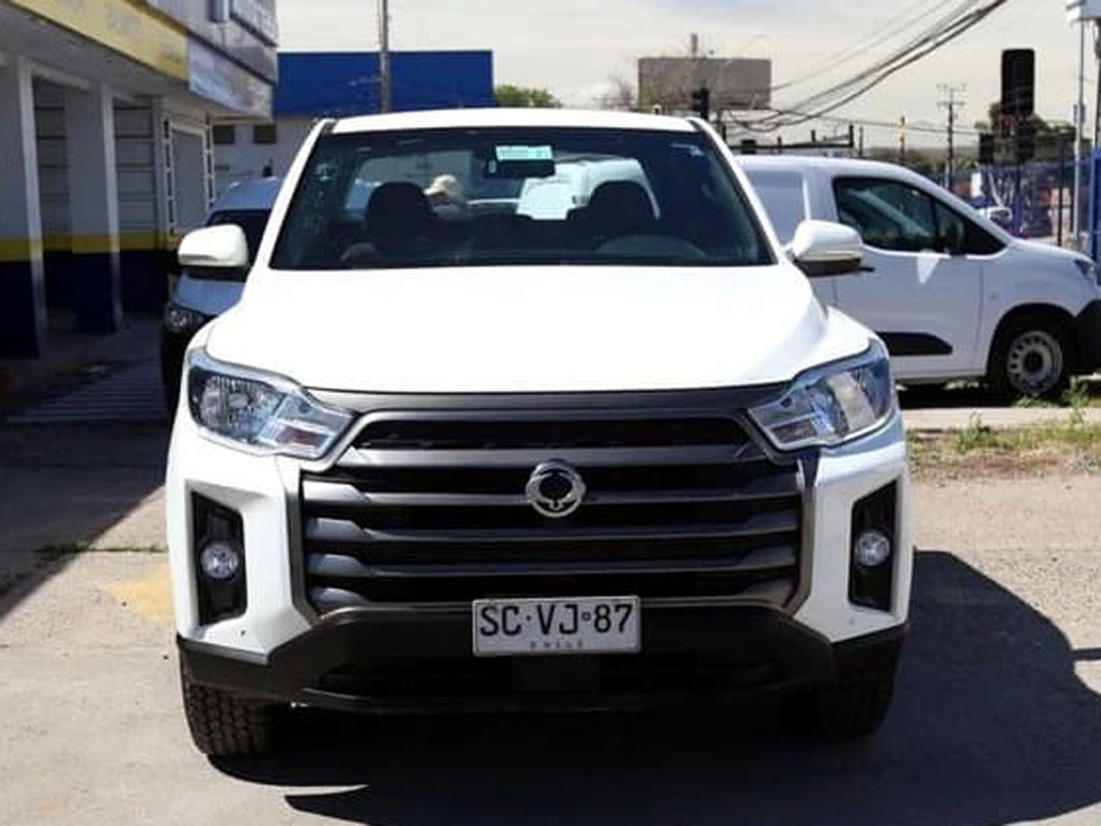 SsangYong GRAND MUSSO 2.2 4X2 MT 2022 - Foto 2 de 20