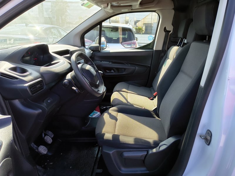 Peugeot PARTNER L1 1.5 Diesel 4X2 T/M 2023 - Imagen 10 de 16