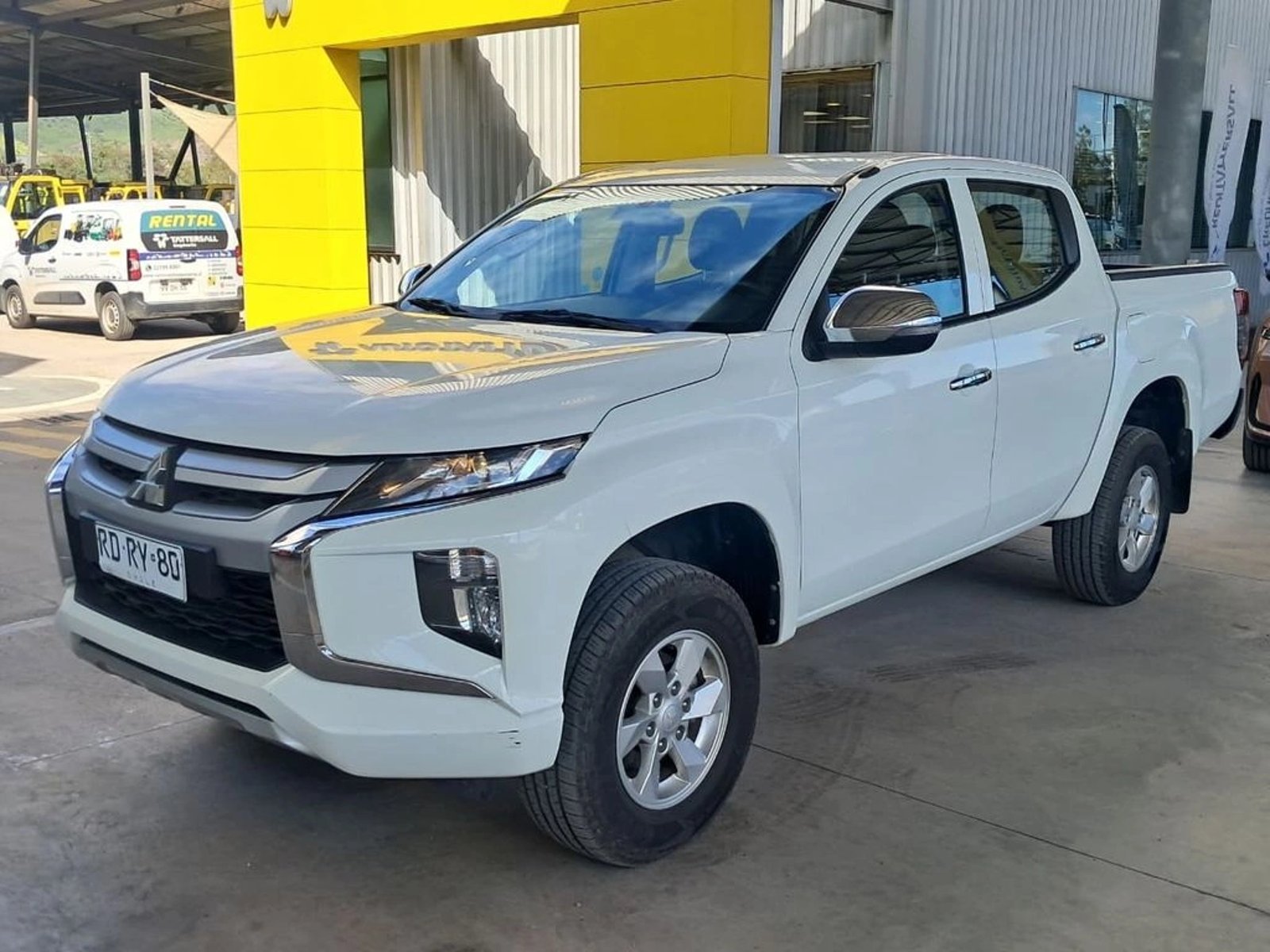 Mitsubishi L200 KATANA 2.4 CR MT 4X2 2021 - Foto 2 de 20