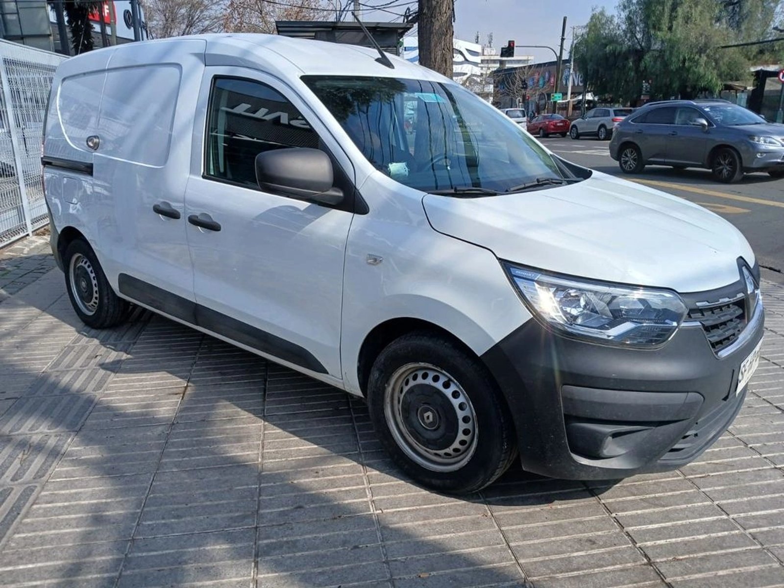 Renault EXPRESS EXPRESS 1.5 DIESEL MT 2022 - Foto 3 de 15