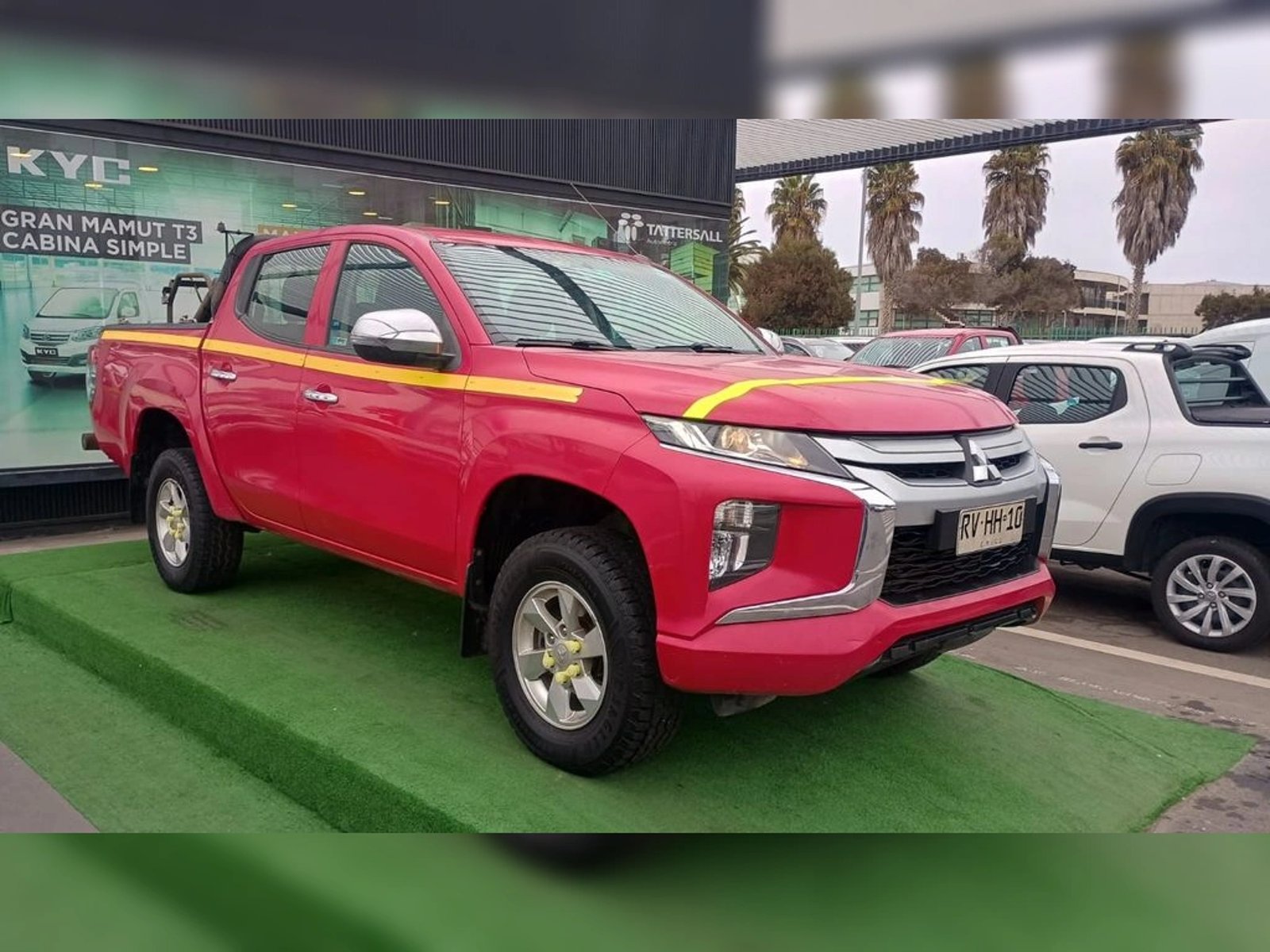 Mitsubishi L200 2.4 KATANA  DOB. CAB. 4X4 MT 4P 2022 - Foto 3 de 12