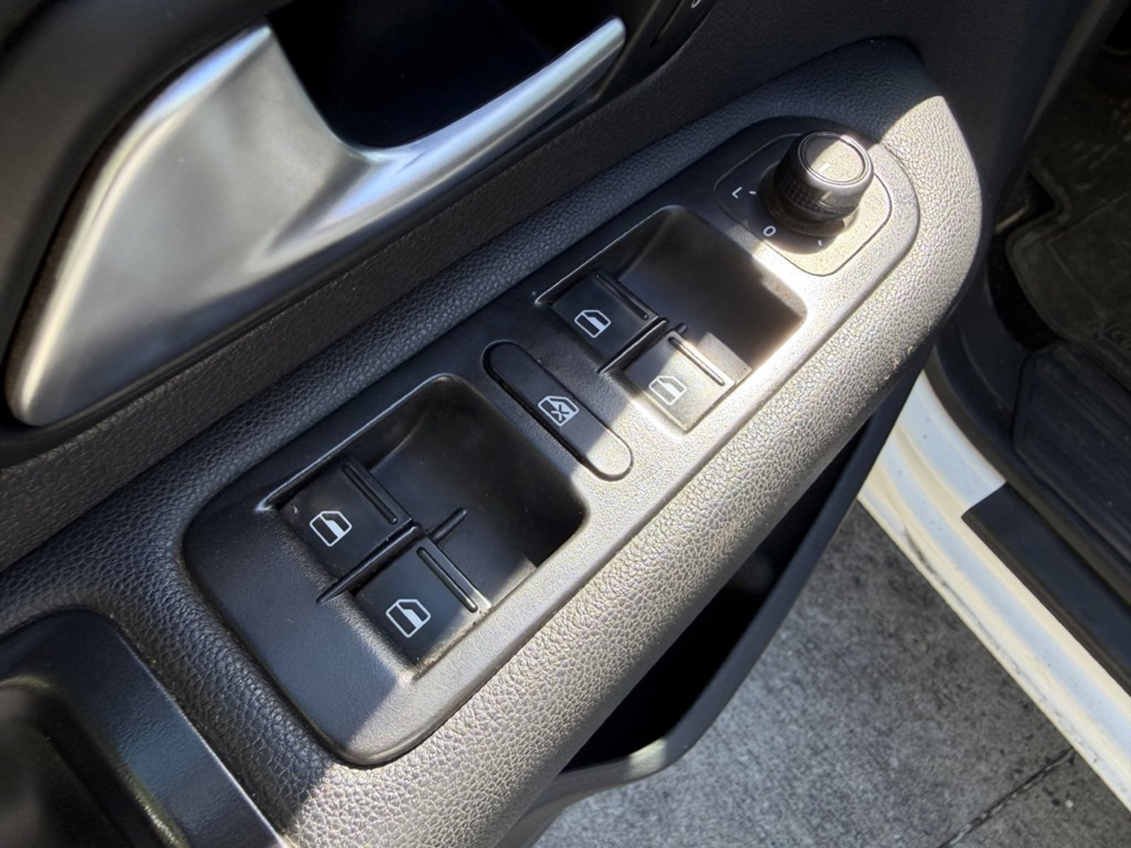 VOLKSWAGEN AMAROK 2.0 COMFORTLINE 2023 - Imagen 11 de 20