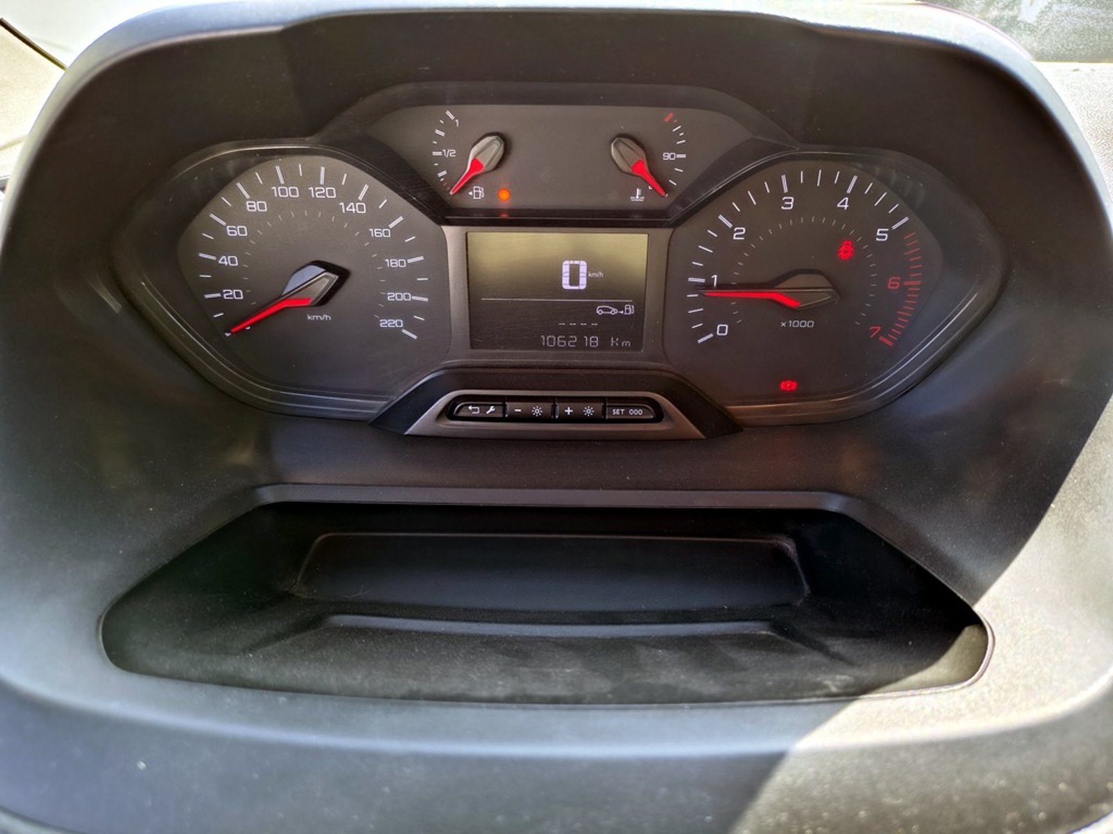 PEUGEOT PARTNER PARTNER L1 1.6 Diesel 4x2 T/M 2022 - Imagen 11 de 15