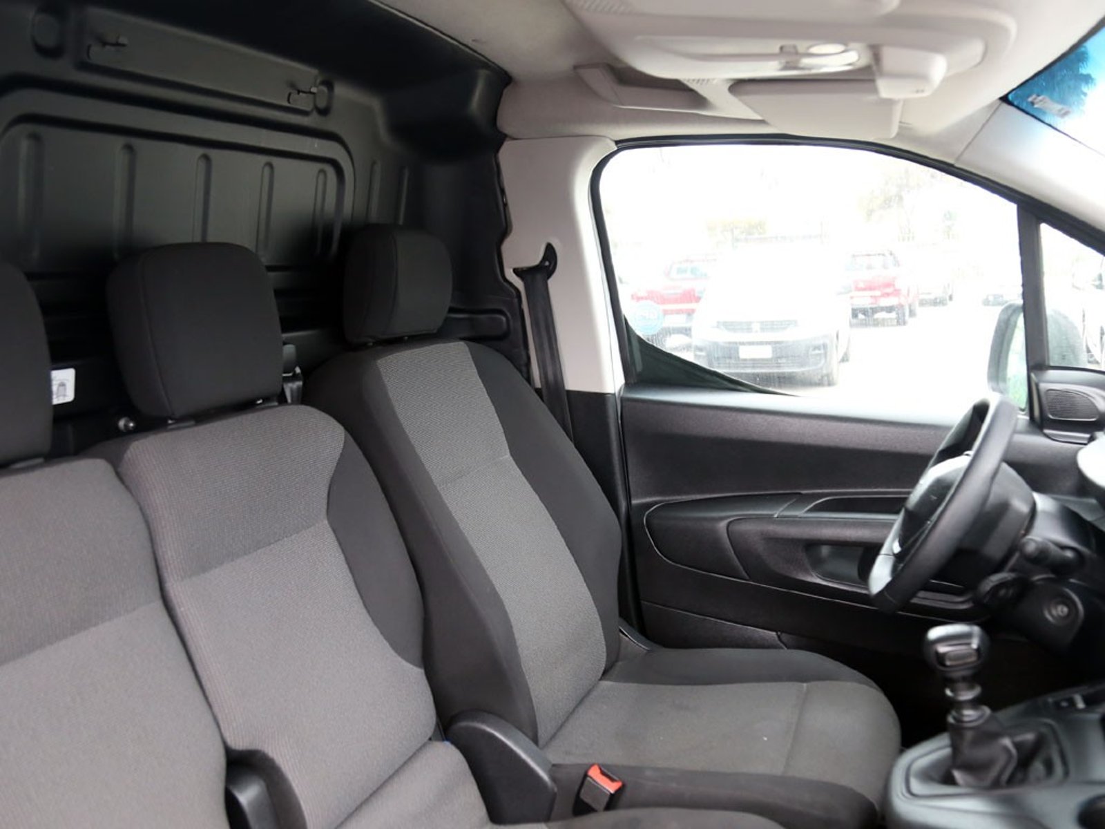 PEUGEOT PARTNER 1.5 L1 HDI DIESEL 2024 - Imagen 17 de 20
