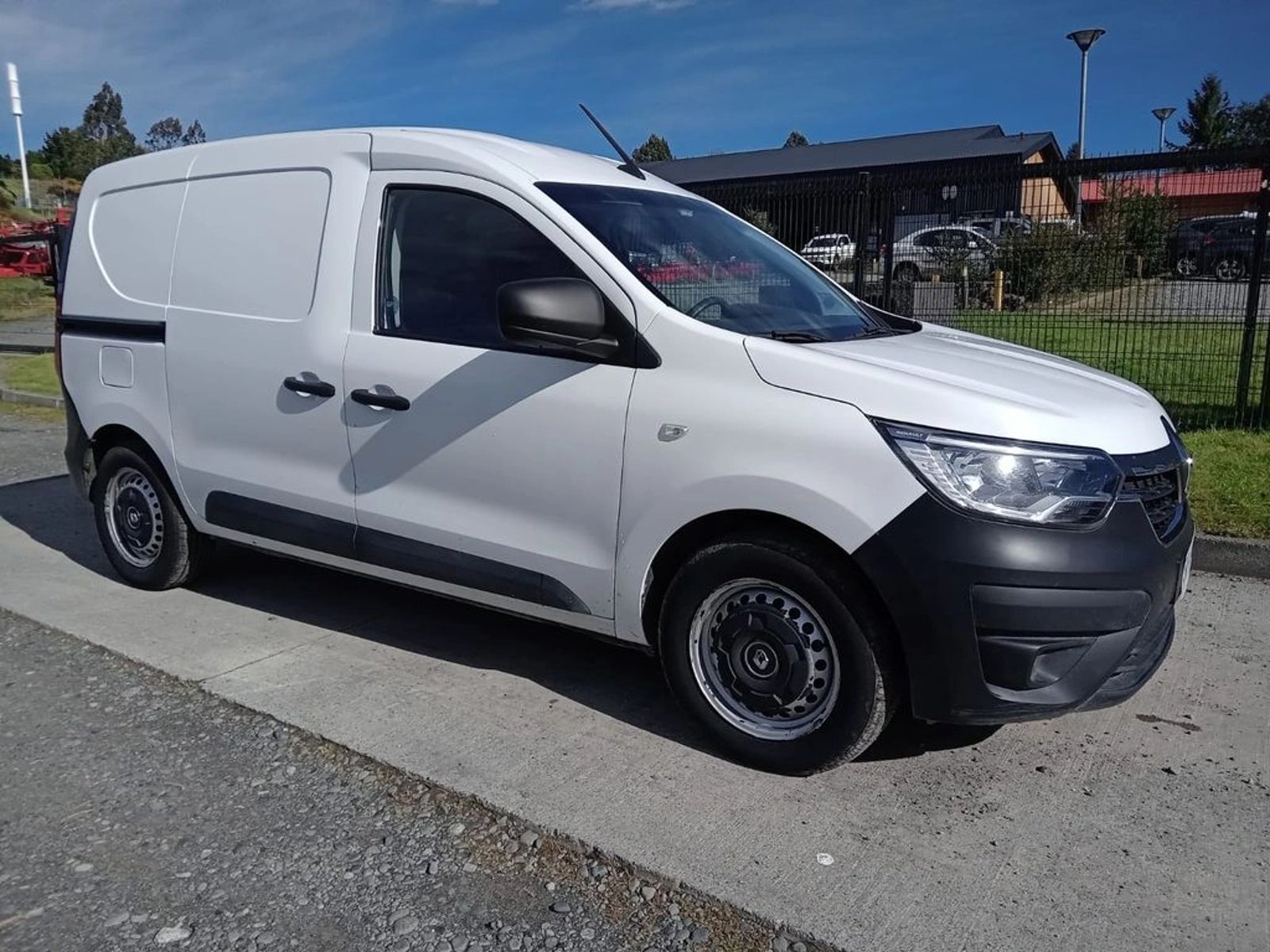 Renault EXPRESS EXPRESS 1.5 2023 - Foto 2 de 7