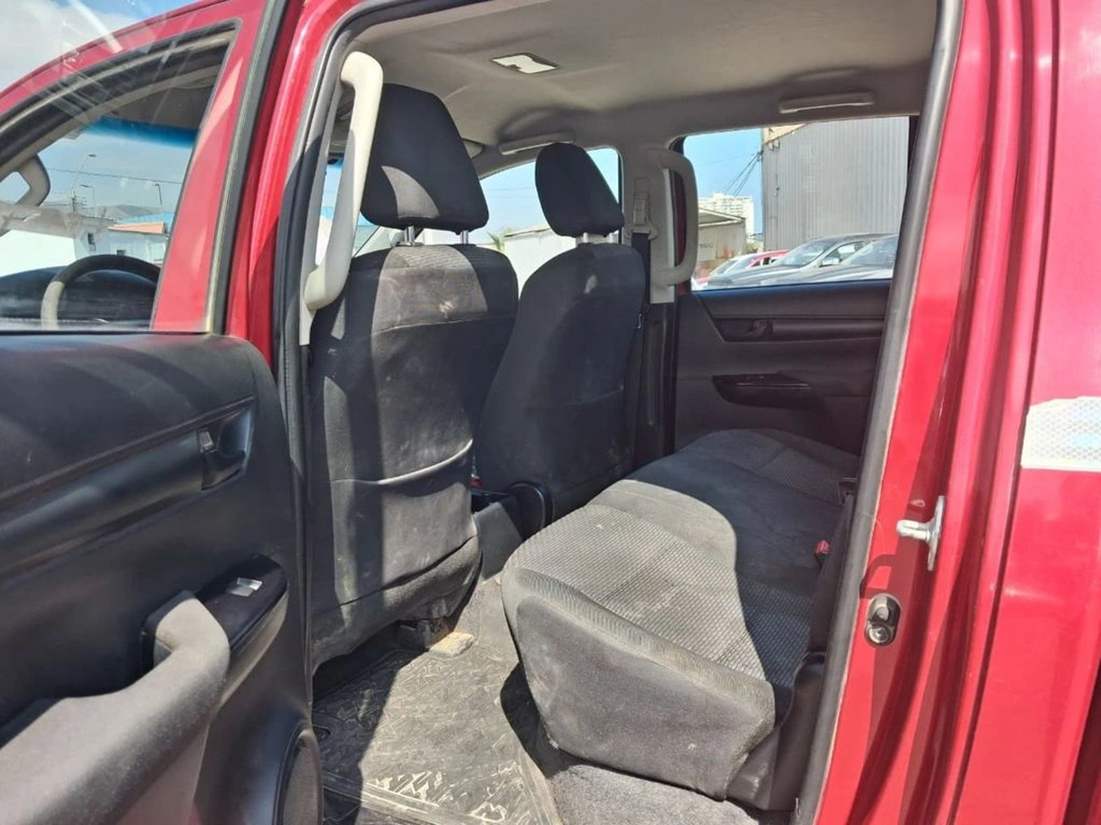 TOYOTA HILUX TSS 2.4 Diesel 4X2 T/M 2022 - Imagen 11 de 16