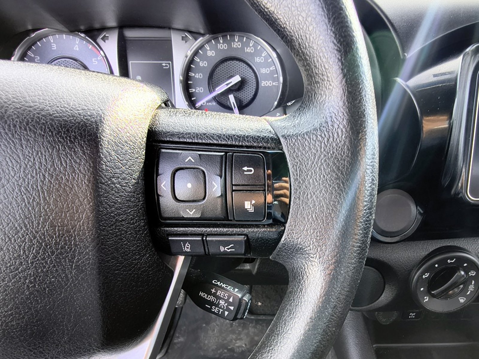 TOYOTA HILUX HILUX TSS 2.4 Diesel 4X2 T/M 2021 - Imagen 14 de 20