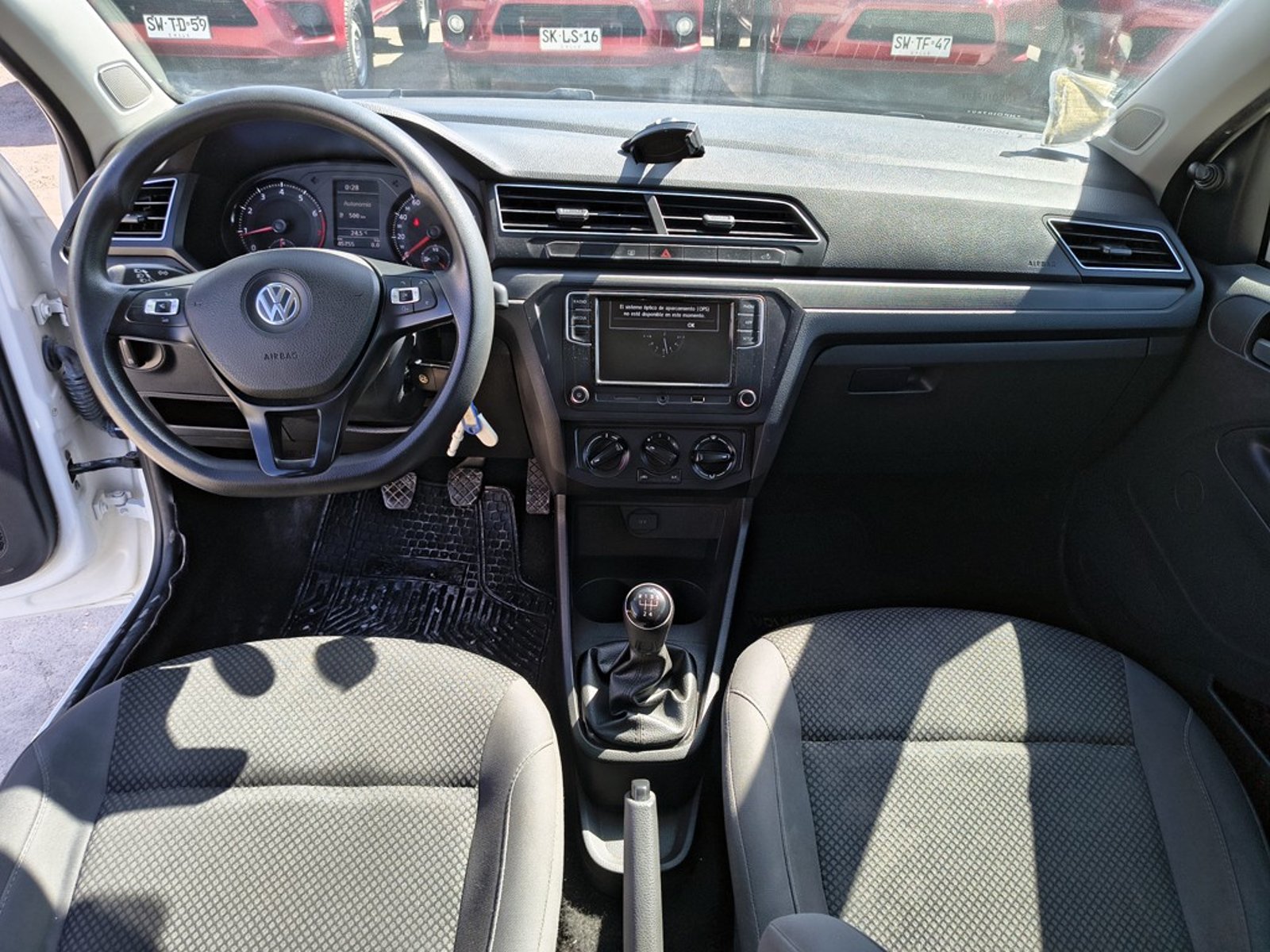 VOLKSWAGEN SAVEIRO 1.6 Gasolina 4x2 T/M 2022 - Imagen 14 de 18