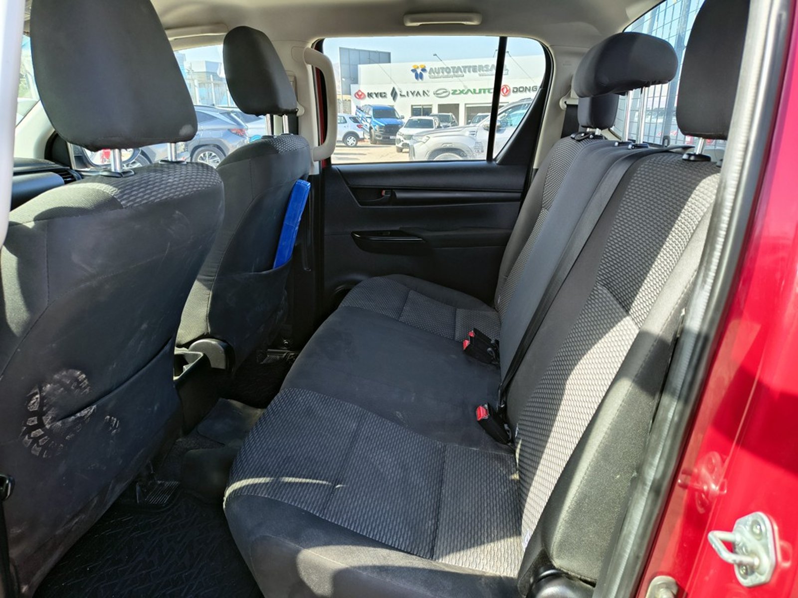 TOYOTA HILUX TSS 2.4 Diesel 4X2 T/M 2022 - Imagen 14 de 19