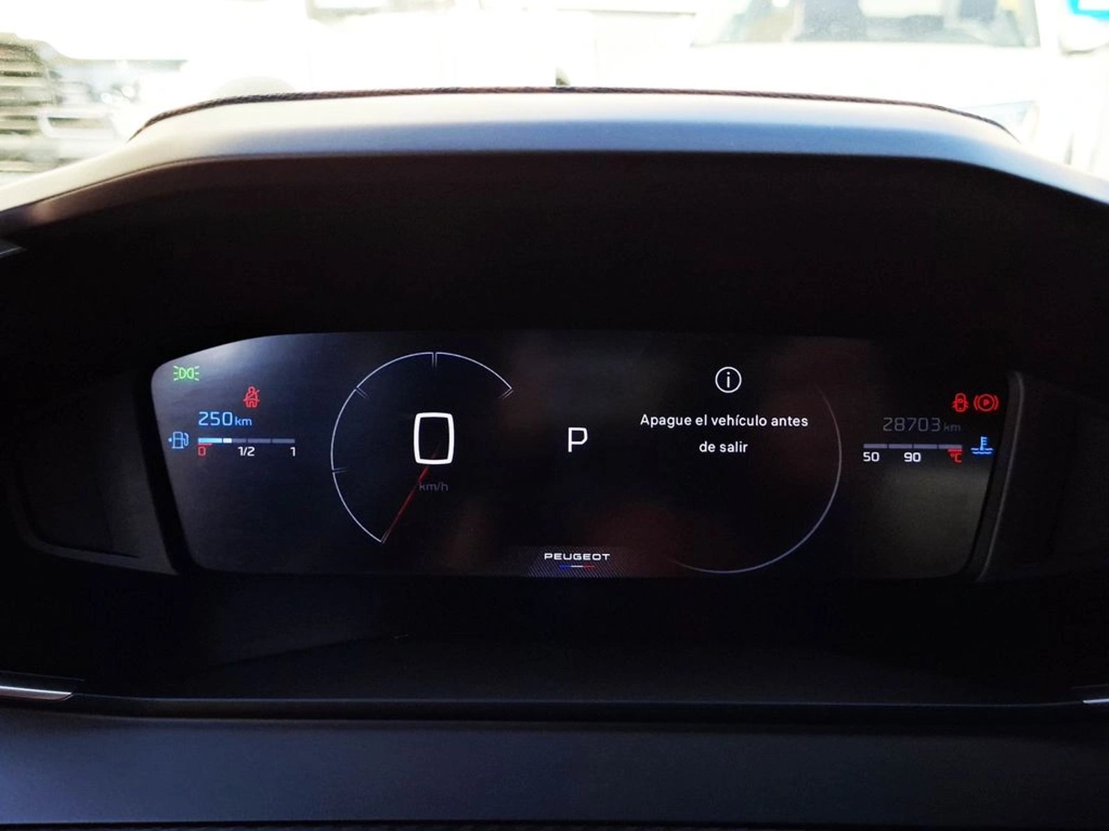 PEUGEOT 2008 1.5 2025 - Imagen 17 de 20