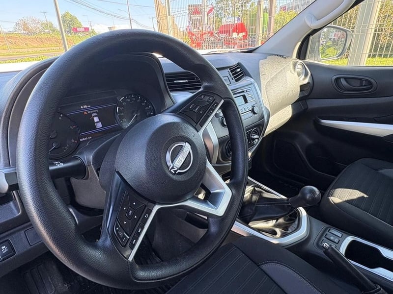 Nissan NAVARA DC SE 2.3 4X2 2024 - Imagen 8 de 11