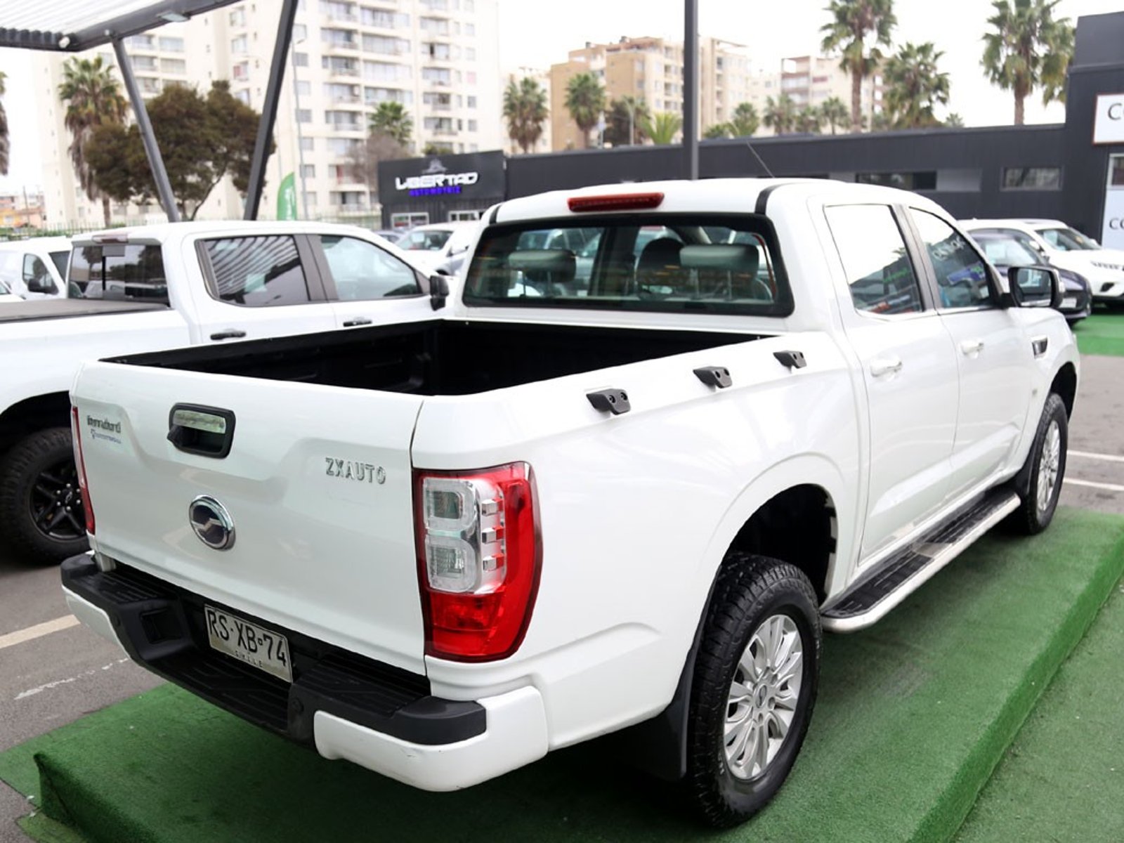 ZX Auto TERRALORD 2.5 LUX PLUS AT 4X4 DIESEL 2022 - Imagen 7 de 19
