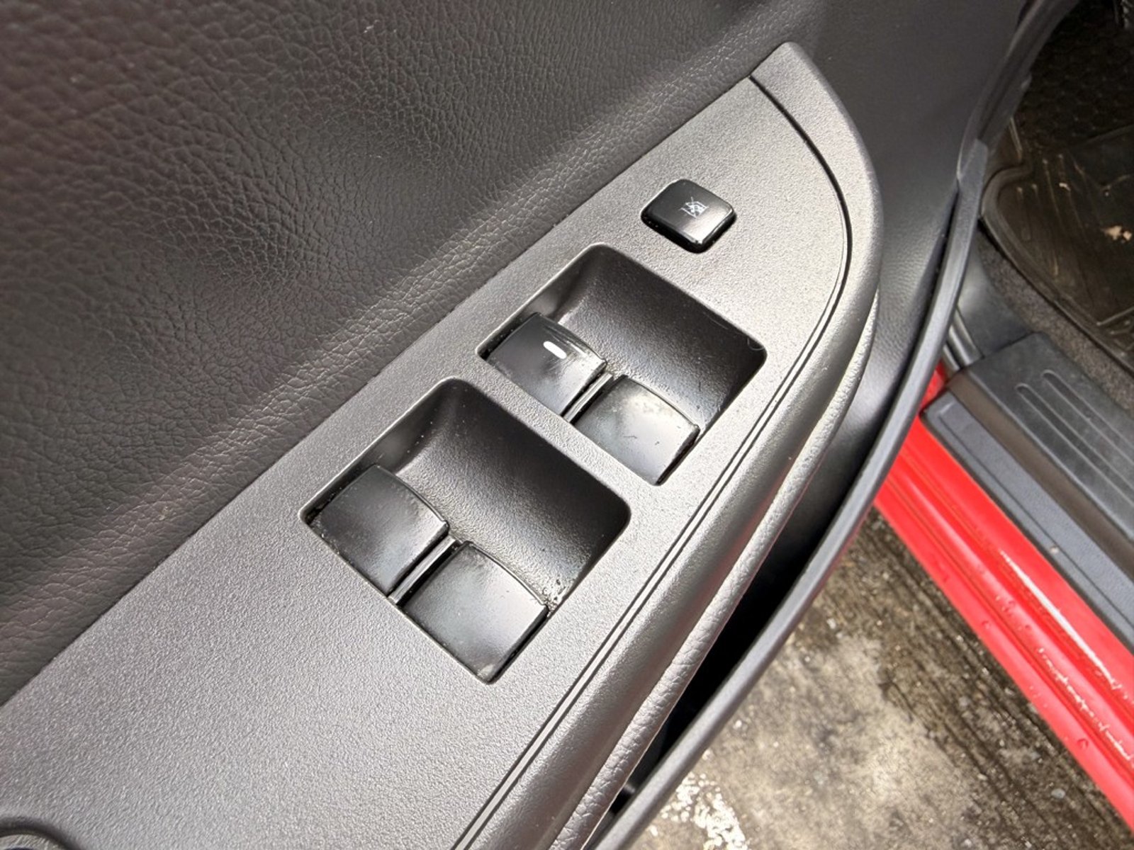 Mitsubishi L200 KATANA CRT 4X4 MT 2023 - Imagen 10 de 20