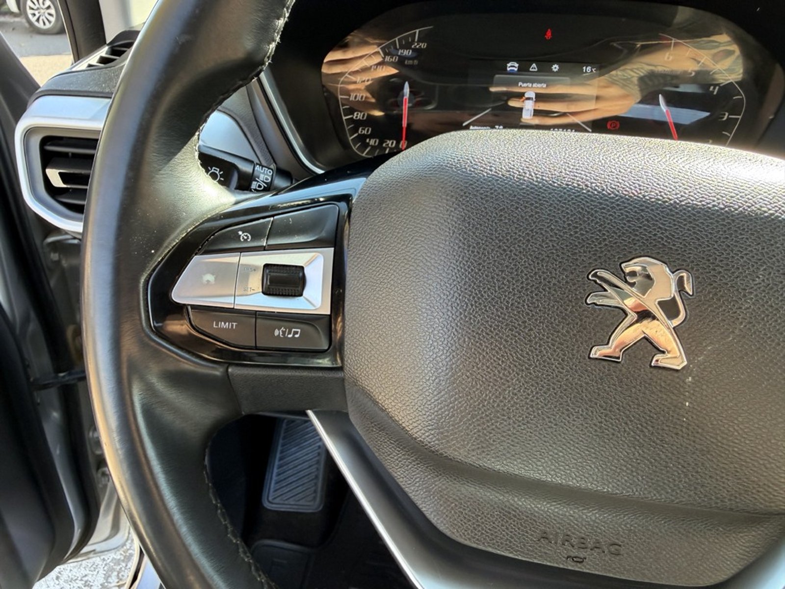 PEUGEOT LANDTREK 1.9 ACTIVE HDI 2023 - Imagen 17 de 20