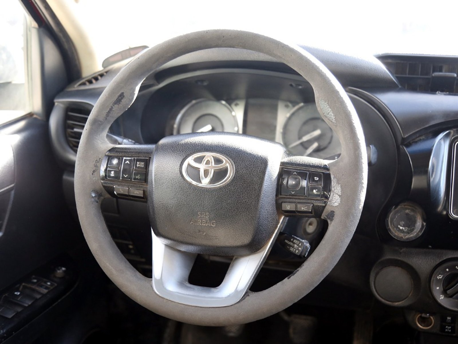 Toyota HILUX 2.4 DX 4x2 MT 2022 - Imagen 14 de 20