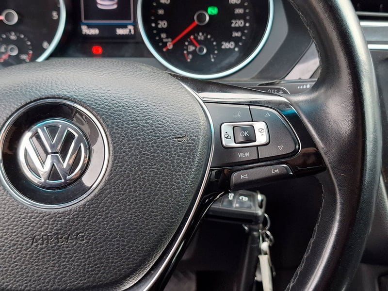 Volkswagen TIGUAN COMFORTLINE 4MOTION AT DIESEL 7 PASAJEROS 2020 - Imagen 12 de 20