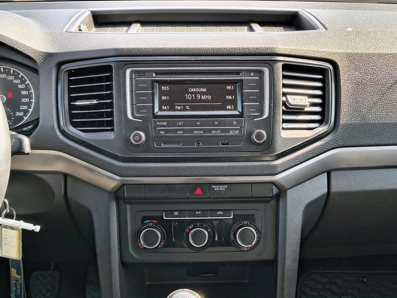 Volkswagen AMAROK 2.0 Diesel 4x2 T/M 2023 - Imagen 16 de 20