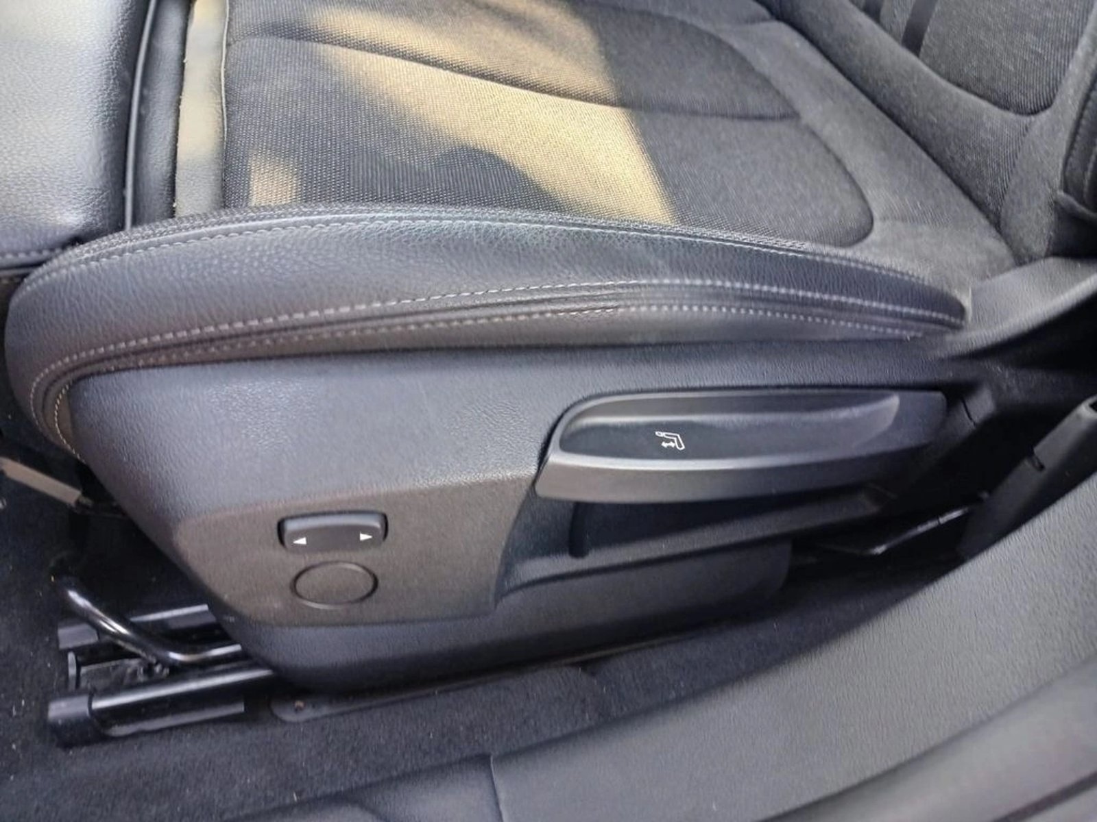 BMW 118 i 1.5 2021 - Imagen 13 de 20