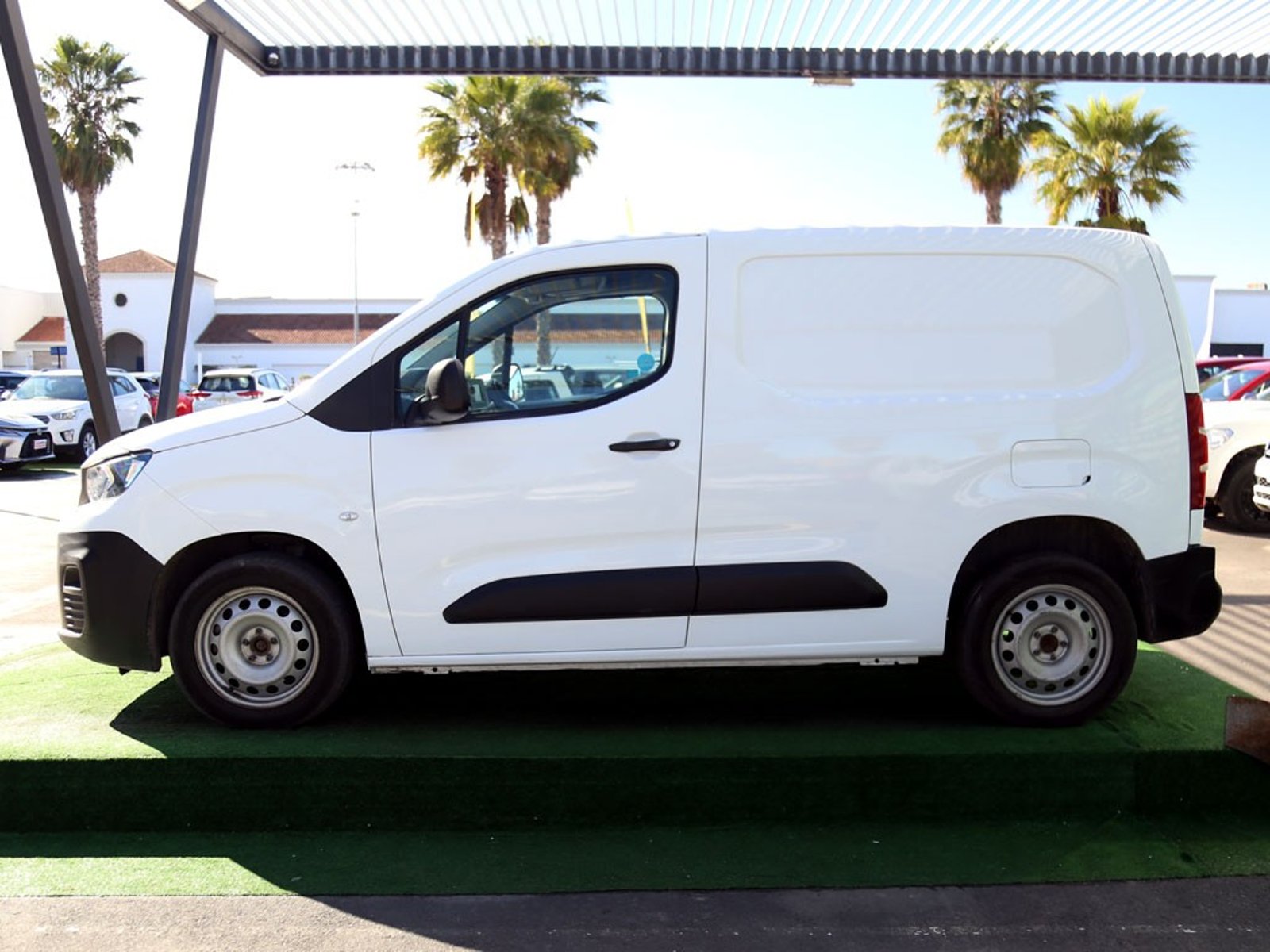 Peugeot PARTNER 1.6 L1 HDI DIESEL 4X2 90HP MT 5P 2022 - Imagen 6 de 20