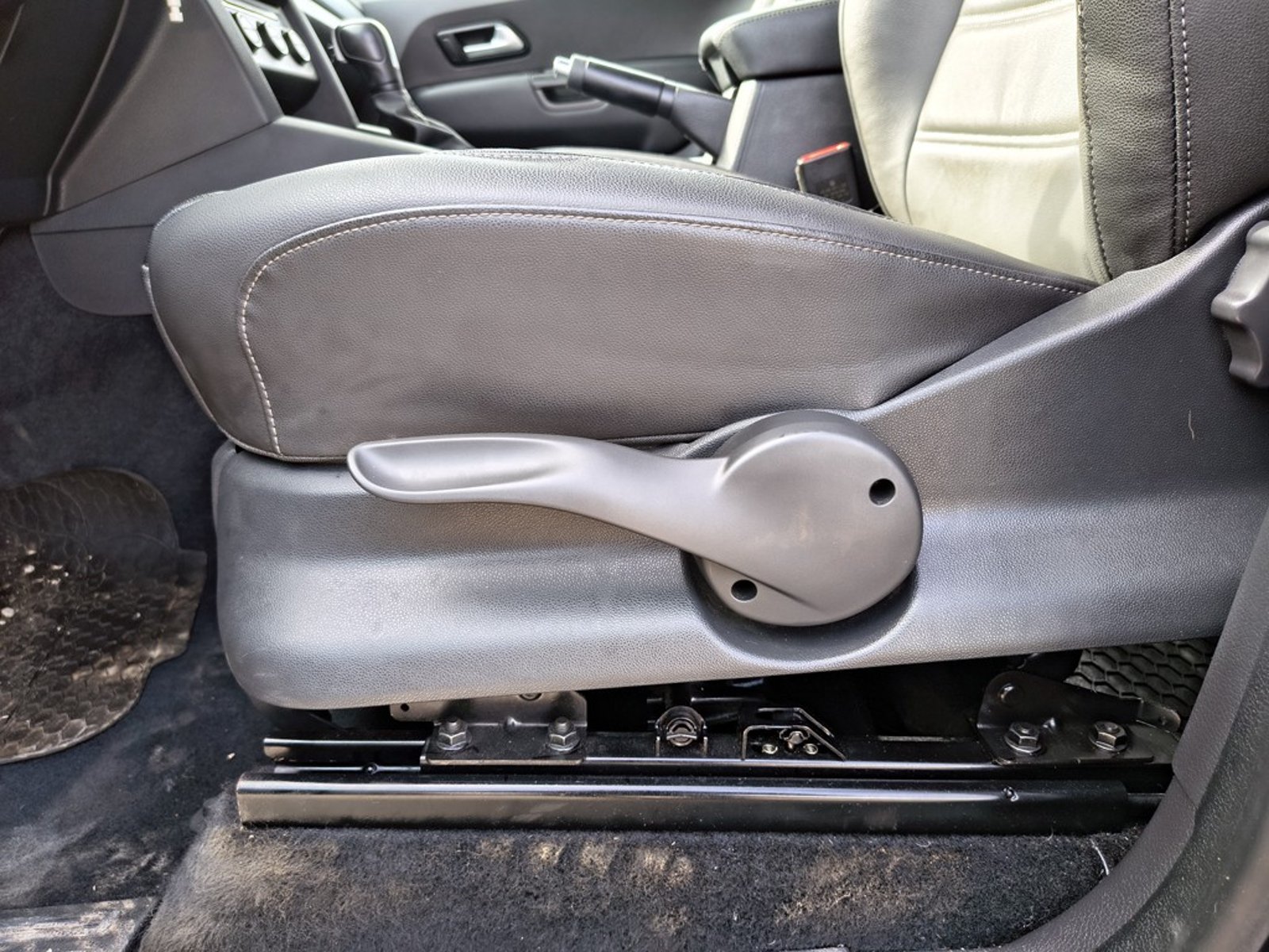 VOLKSWAGEN AMAROK 2.0 Highline AT 4X4 2023 - Imagen 9 de 20