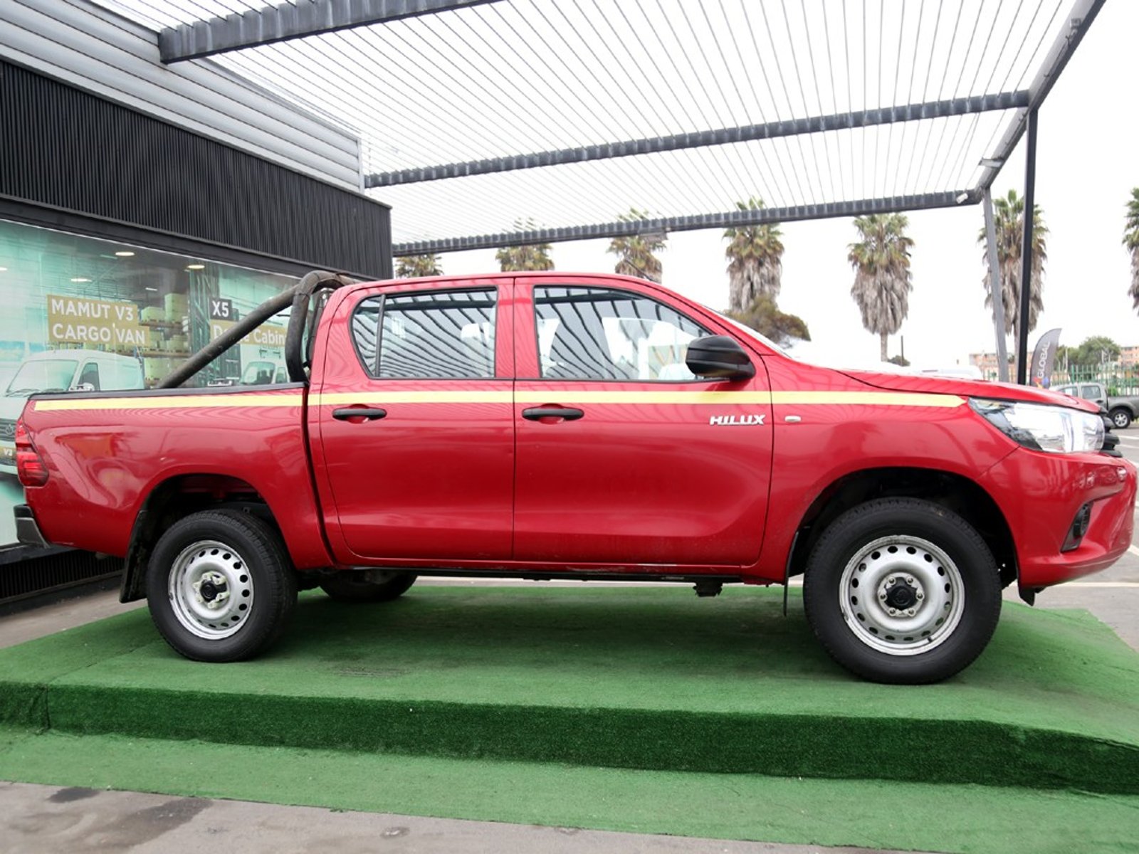 TOYOTA HILUX 2.4 DX 4x2 MT 2023 - Imagen 5 de 20
