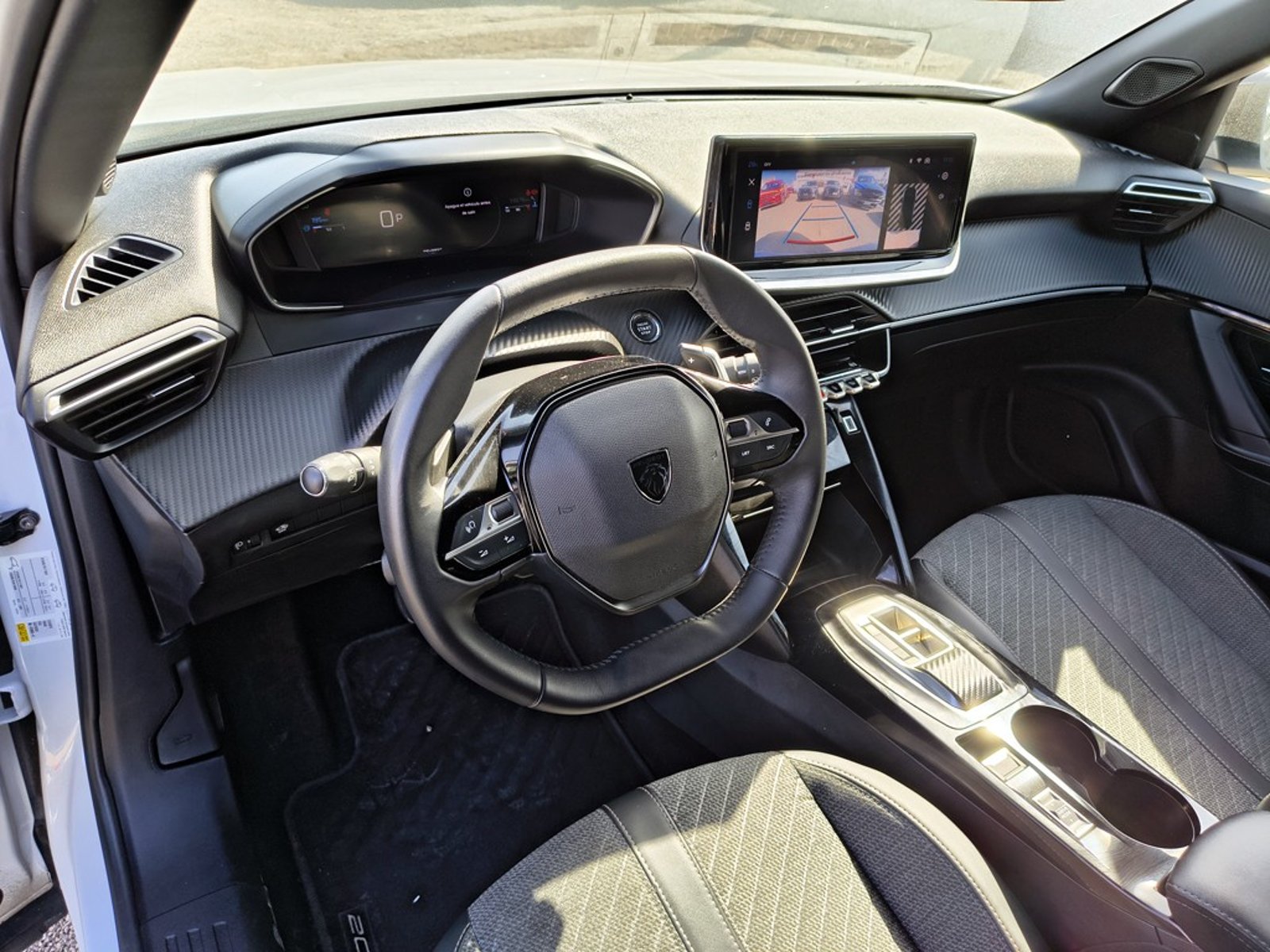 PEUGEOT 2008 1.5 Diesel 4x2 T/A Allure 2025 - Imagen 11 de 20