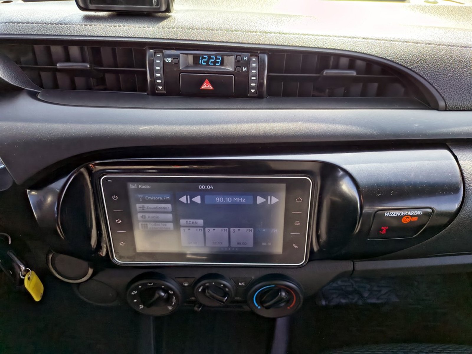 Toyota HILUX HILUX TSS 2.4 Diesel 4X2 T/M 2022 - Imagen 17 de 20