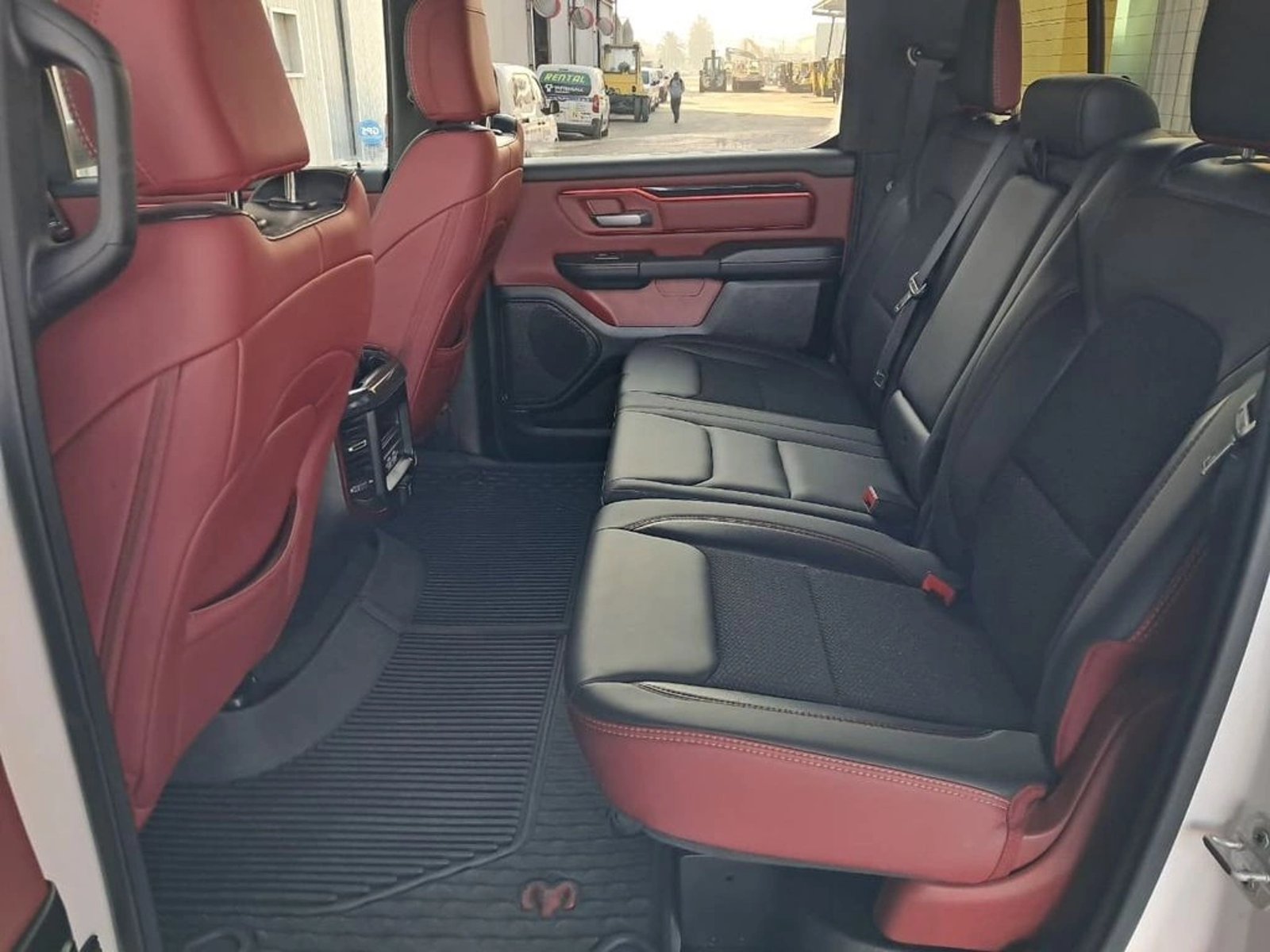 RAM 1500 5.7 REBEL 4X4 AT 4P 2023 - Imagen 14 de 20