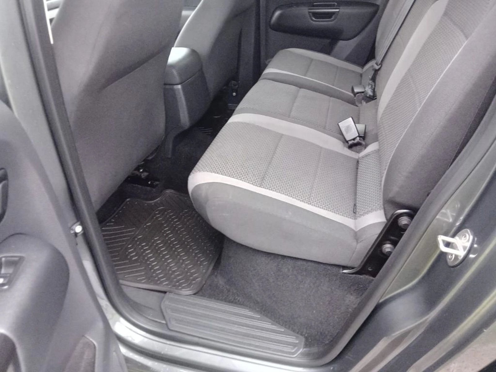 Volkswagen AMAROK AMAROK COMFORTLINE AT 2023 - Imagen 7 de 9