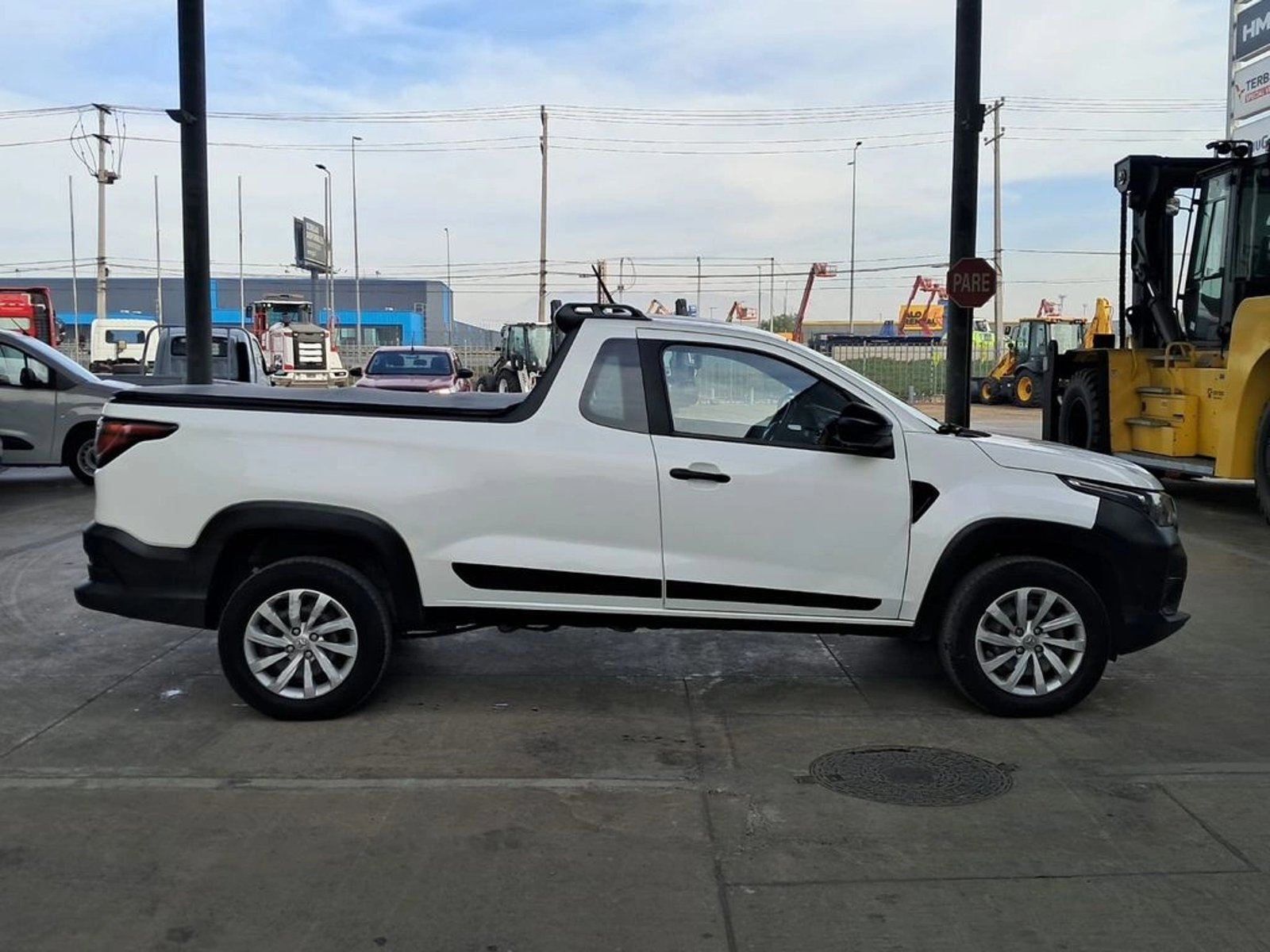 RAM 700 SLT CS 2022 - Foto 5 de 18