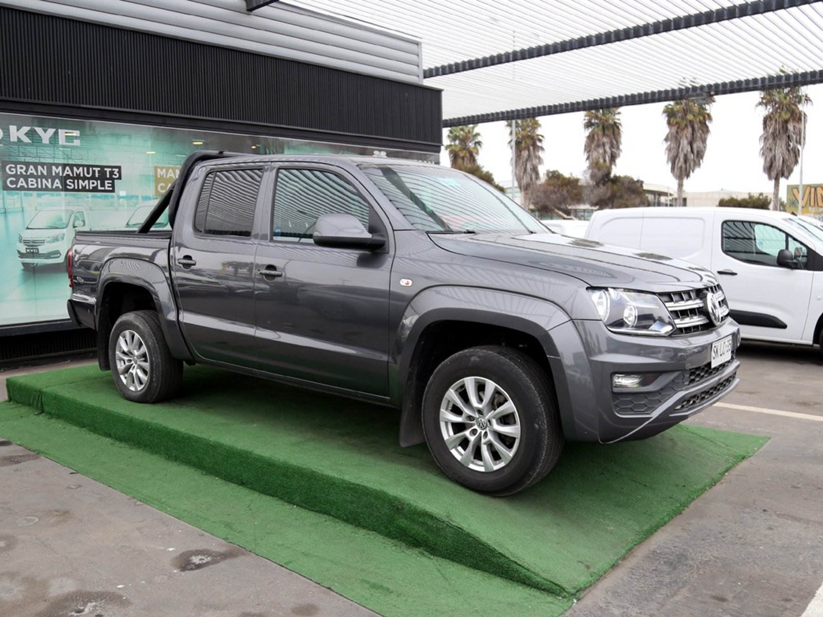 VOLKSWAGEN AMAROK TRENDLINE 4X2 2.0 MT 2023 - Imagen 3 de 20