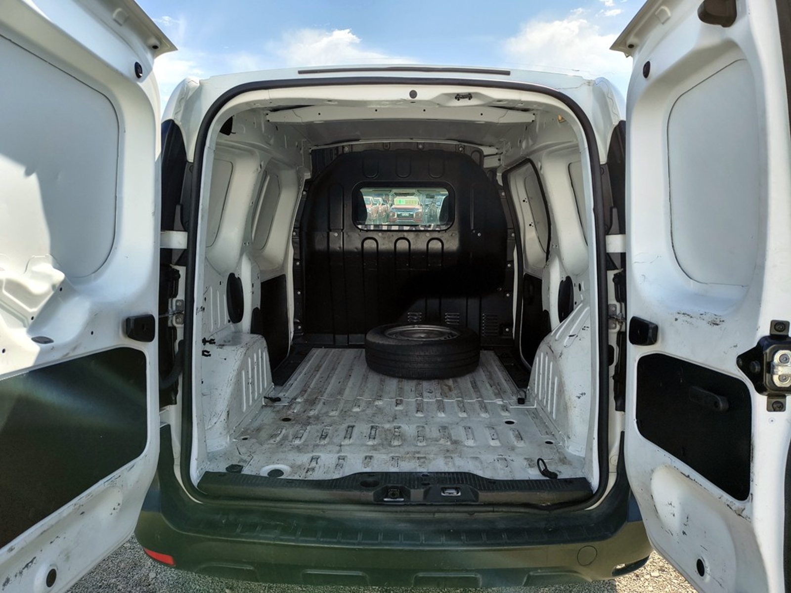 RENAULT EXPRESS 1.5 Diesel 4x2 T/M 2023 - Imagen 17 de 17
