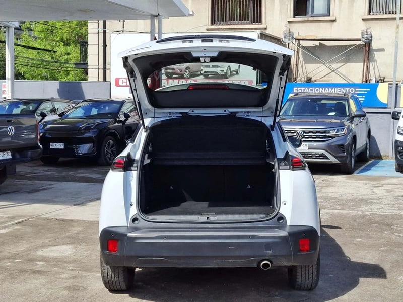 Peugeot 2008 1.5 BlueHDI  Auto Allure 2025 - Imagen 9 de 20