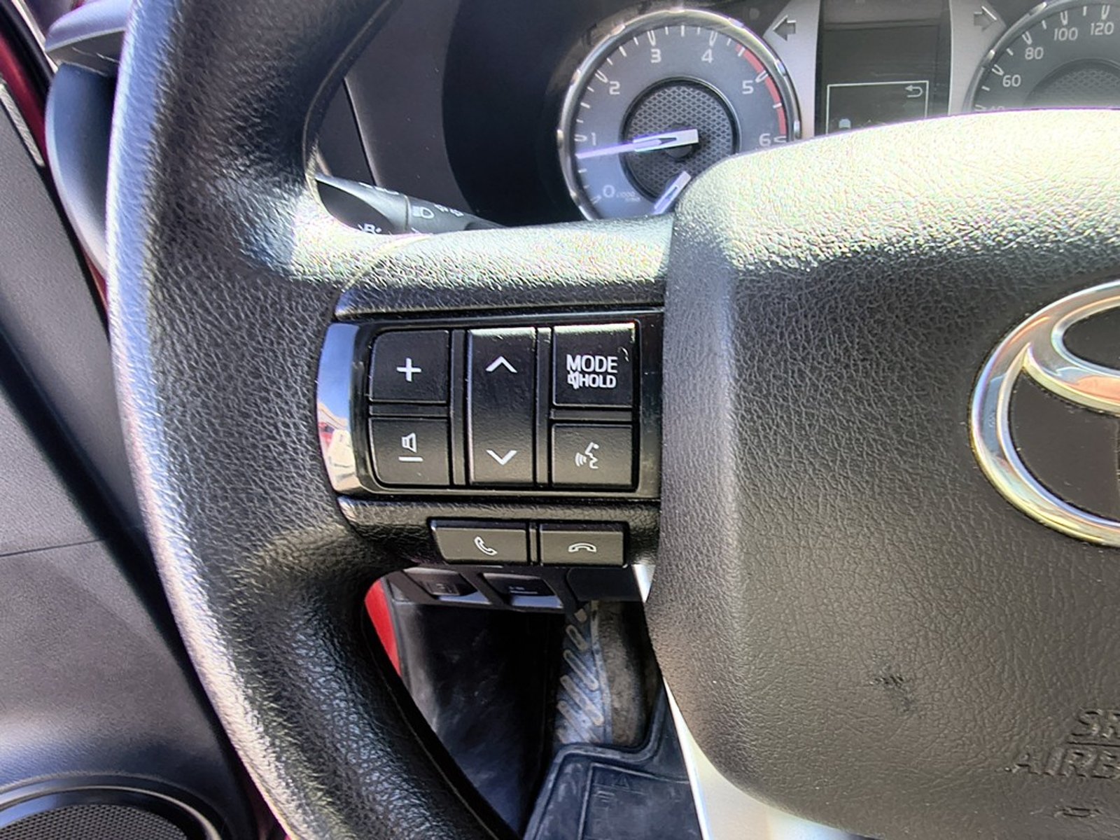 TOYOTA HILUX HILUX TSS 2.4 Diesel 4X2 T/M 2022 - Imagen 10 de 18