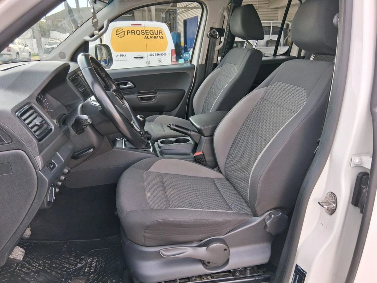 VOLKSWAGEN AMAROK 2.0 TRENDLINE MT 4X4 DIESEL 2022 - Imagen 20 de 20