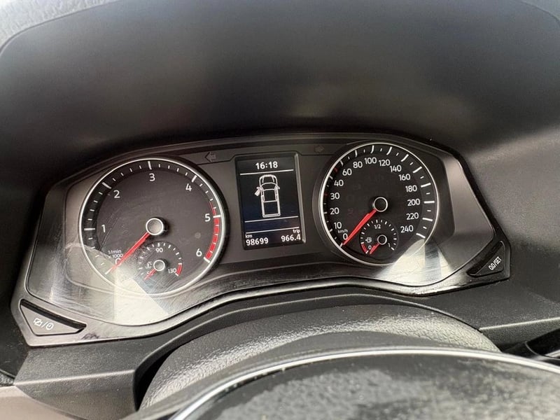 Volkswagen AMAROK 2.0 COMFORTLINE 4MOTION 4X4 2023 - Imagen 12 de 12