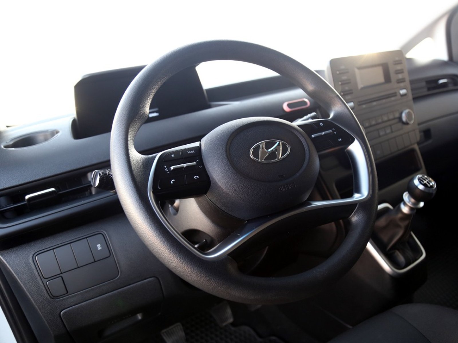 HYUNDAI STARIA 2.2 US4 MB CRDI 11P 2023 - Imagen 20 de 20