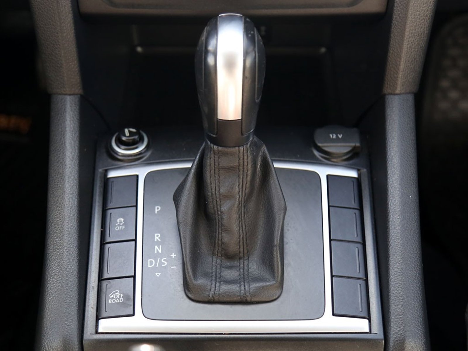 VOLKSWAGEN AMAROK COMFORTLINE AT 2.0 4X4 2021 - Imagen 16 de 20