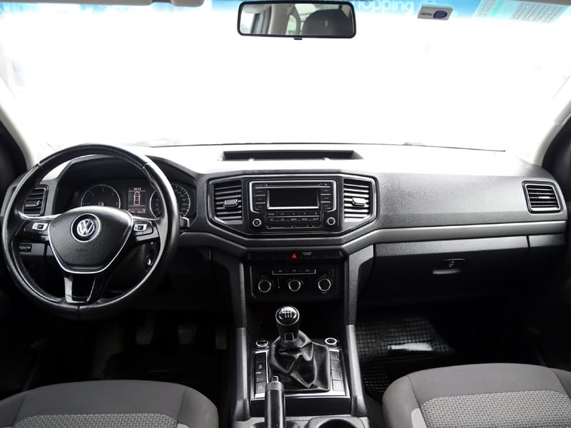 Volkswagen AMAROK TRENDLINE 4X2 2.0 MT 2023 - Imagen 15 de 20