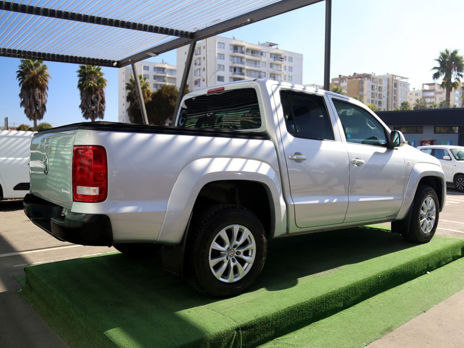 VOLKSWAGEN AMAROK COMFORTLINE AT 2.0 4X4 2021 - Imagen 6 de 20