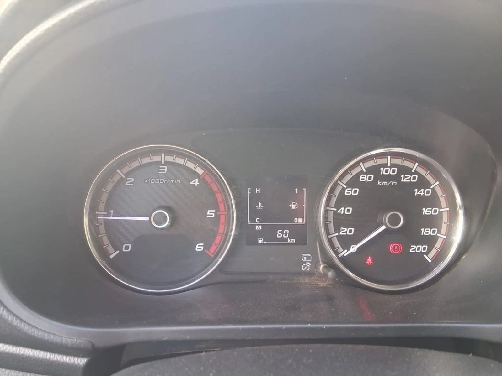 MITSUBISHI L200 KATANA CR 2.4 DC 4x2 2022 - Imagen 10 de 12