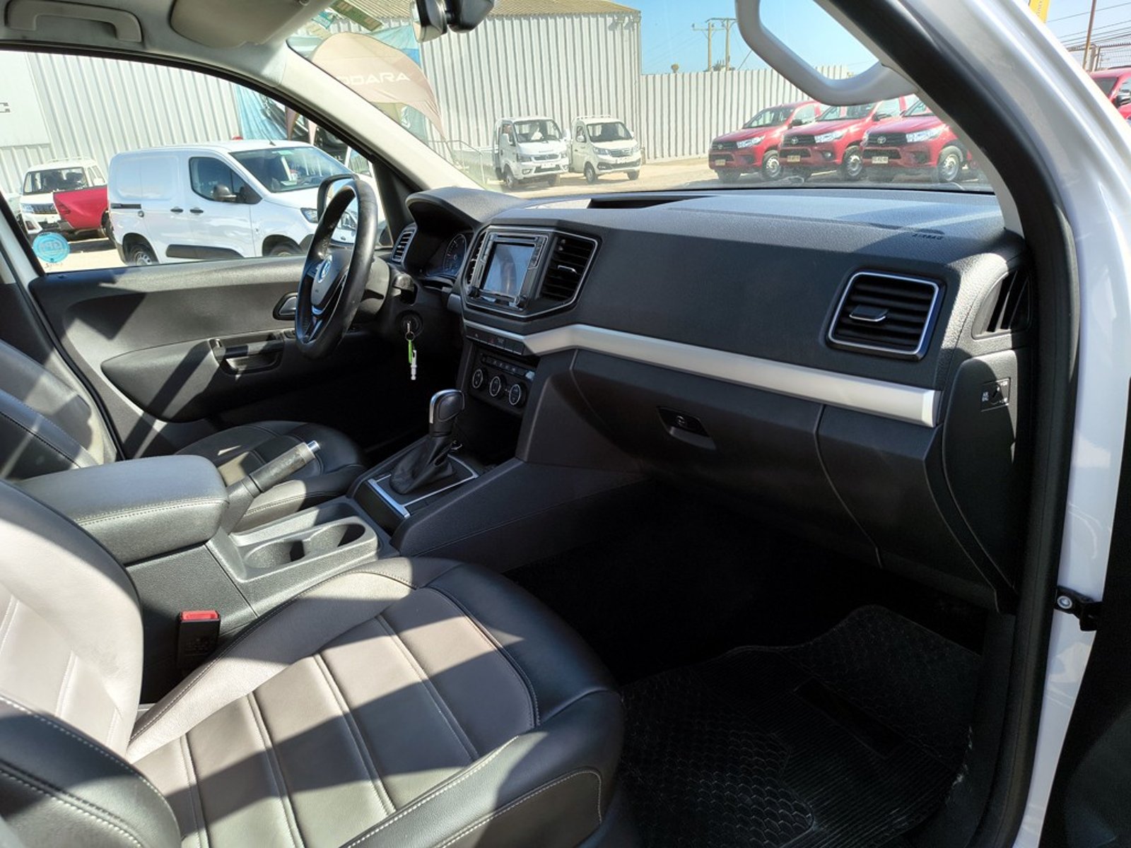 Volkswagen AMAROK 2.0 COMFORTLINE 4MOTION 2023 - Imagen 20 de 20