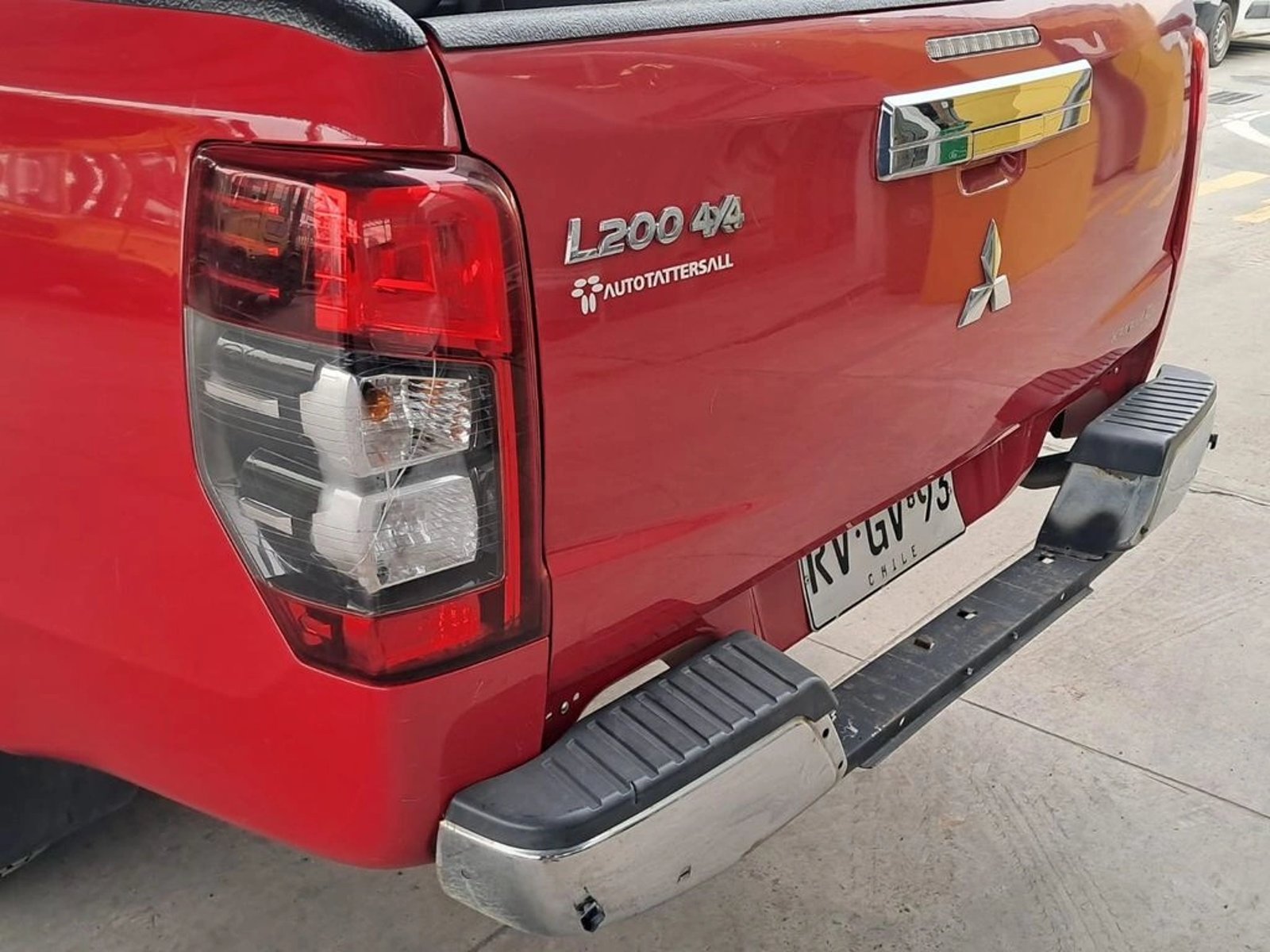 Mitsubishi L200 KATANA CRT 4X4 MT DIESEL 2022 - Imagen 12 de 20