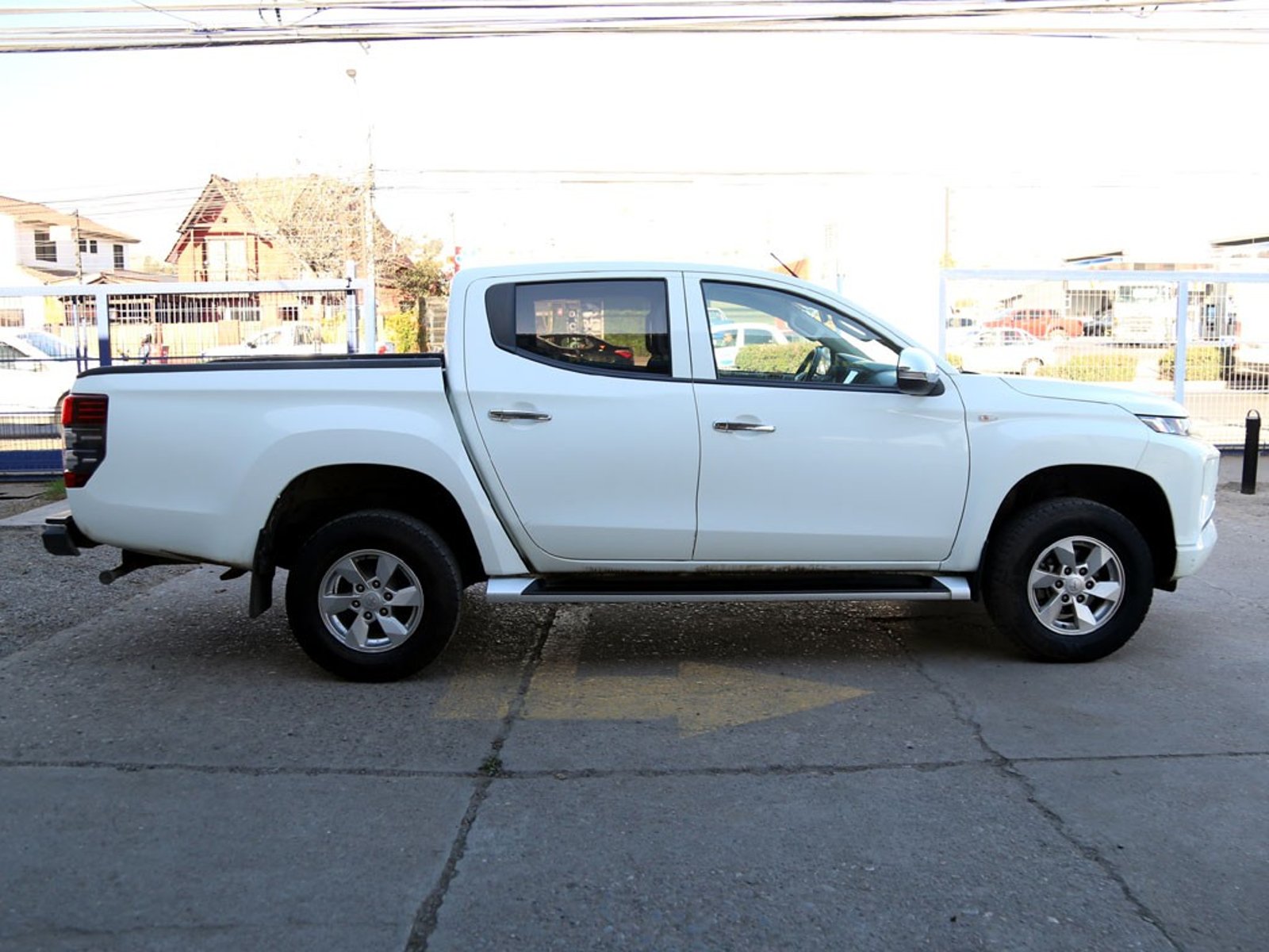 Mitsubishi L200 2.2T KATANA CRT 4X4 MT 2024 - Foto 4 de 20