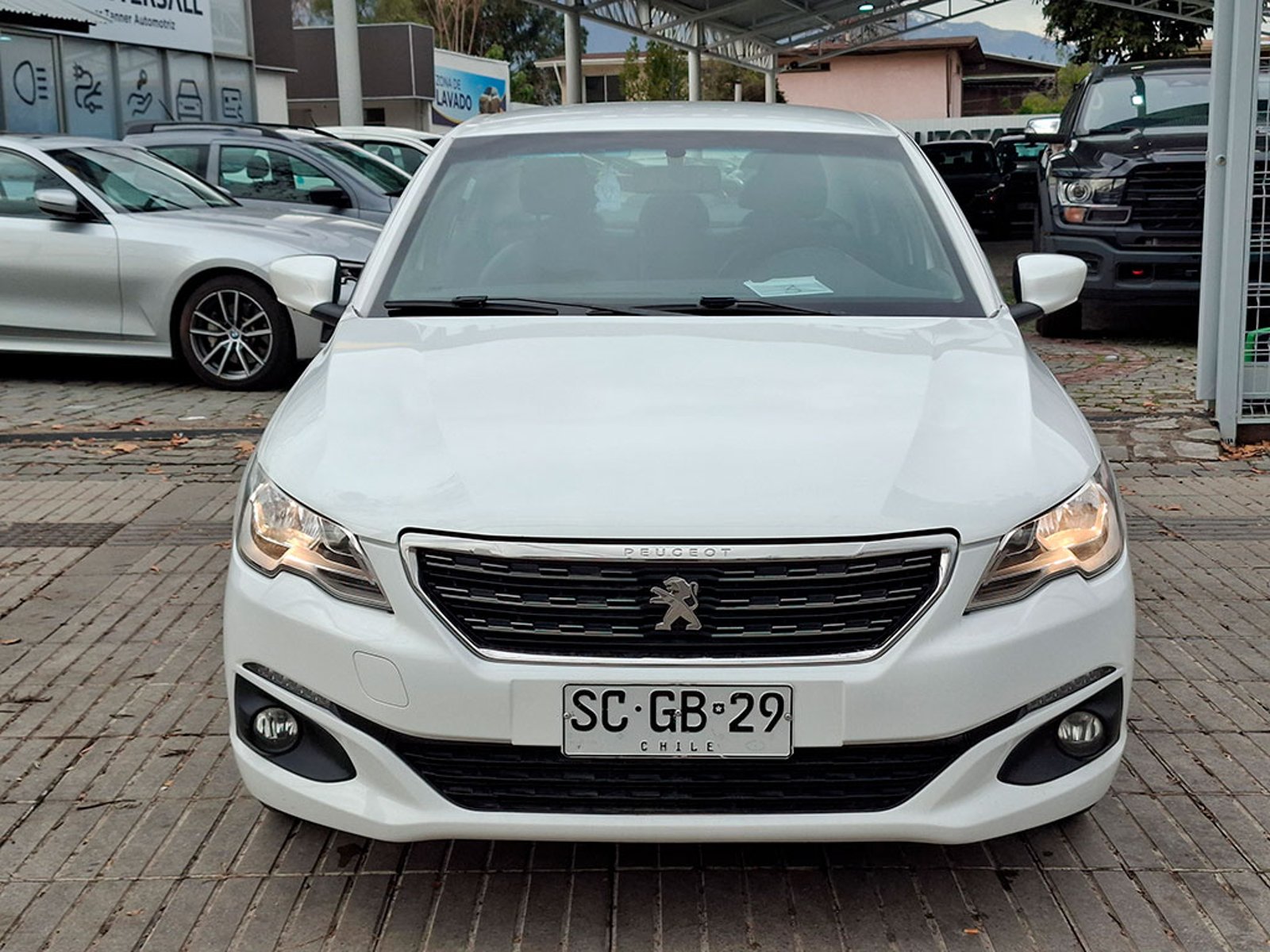 Peugeot 301 301 HDI 92HP 1.6 2022 - Foto 2 de 20