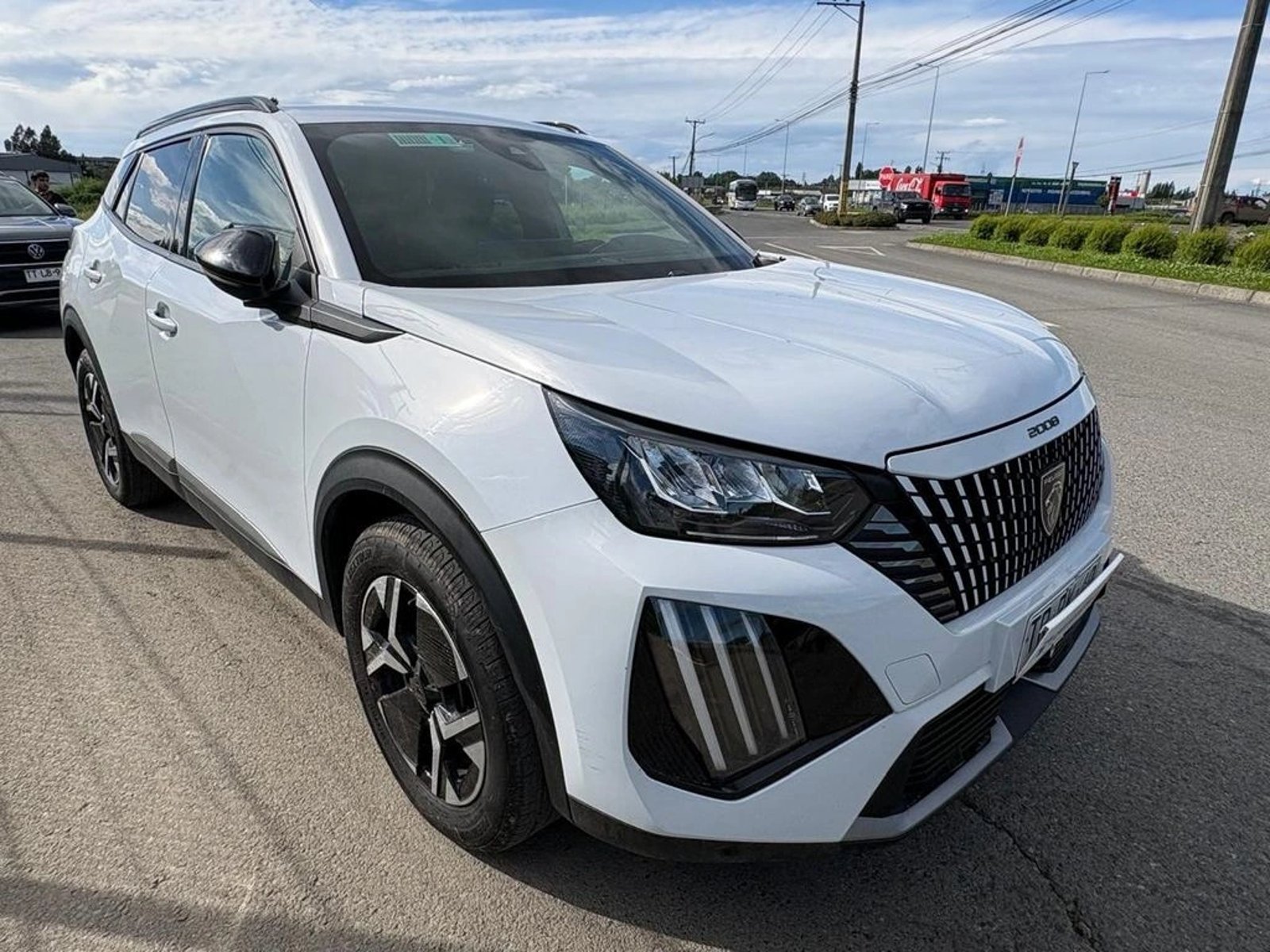 Peugeot 2008 BLUE HDI 2025 - Foto 2 de 13